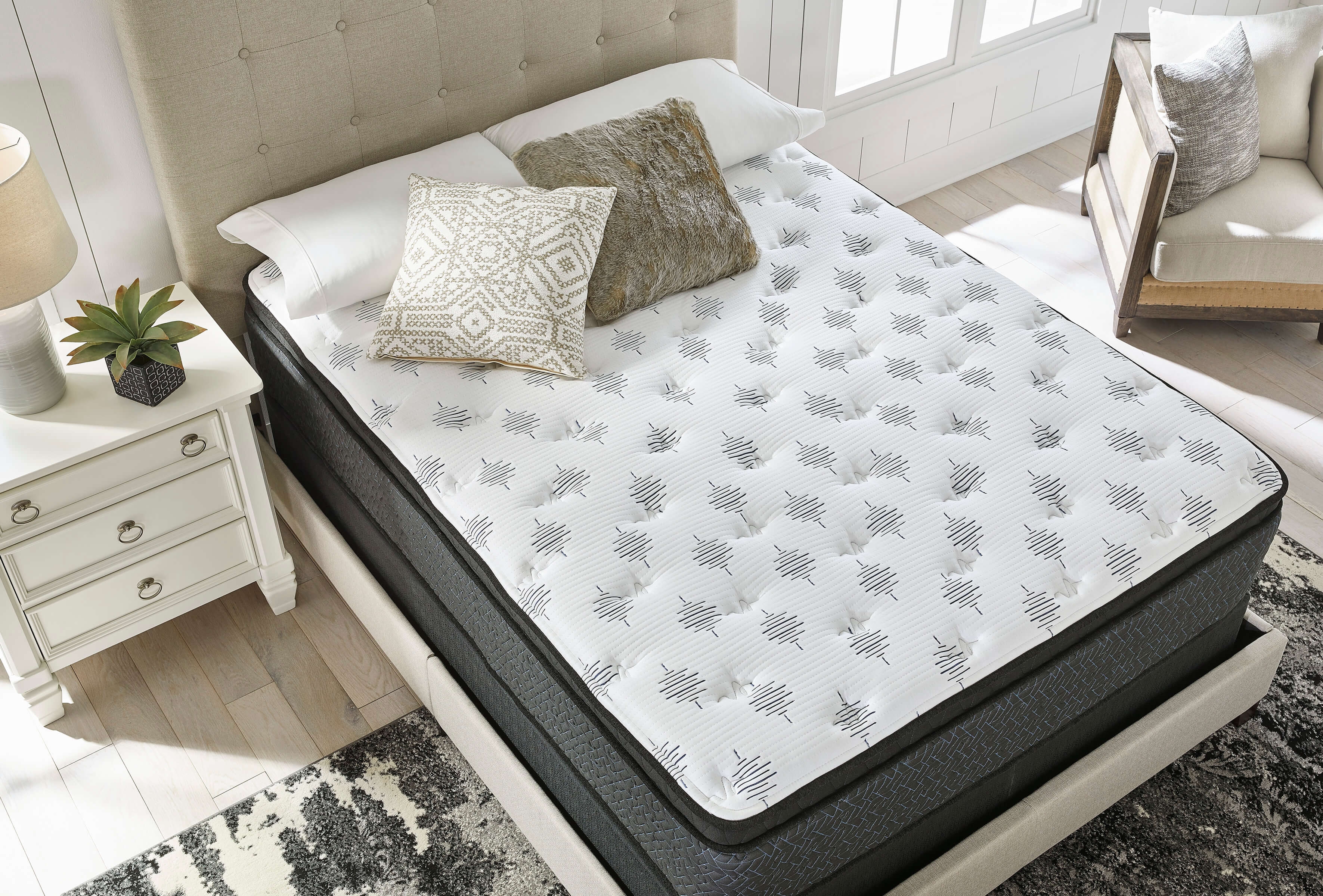 16" Ultra Luxury ET Memory Foam Mattress