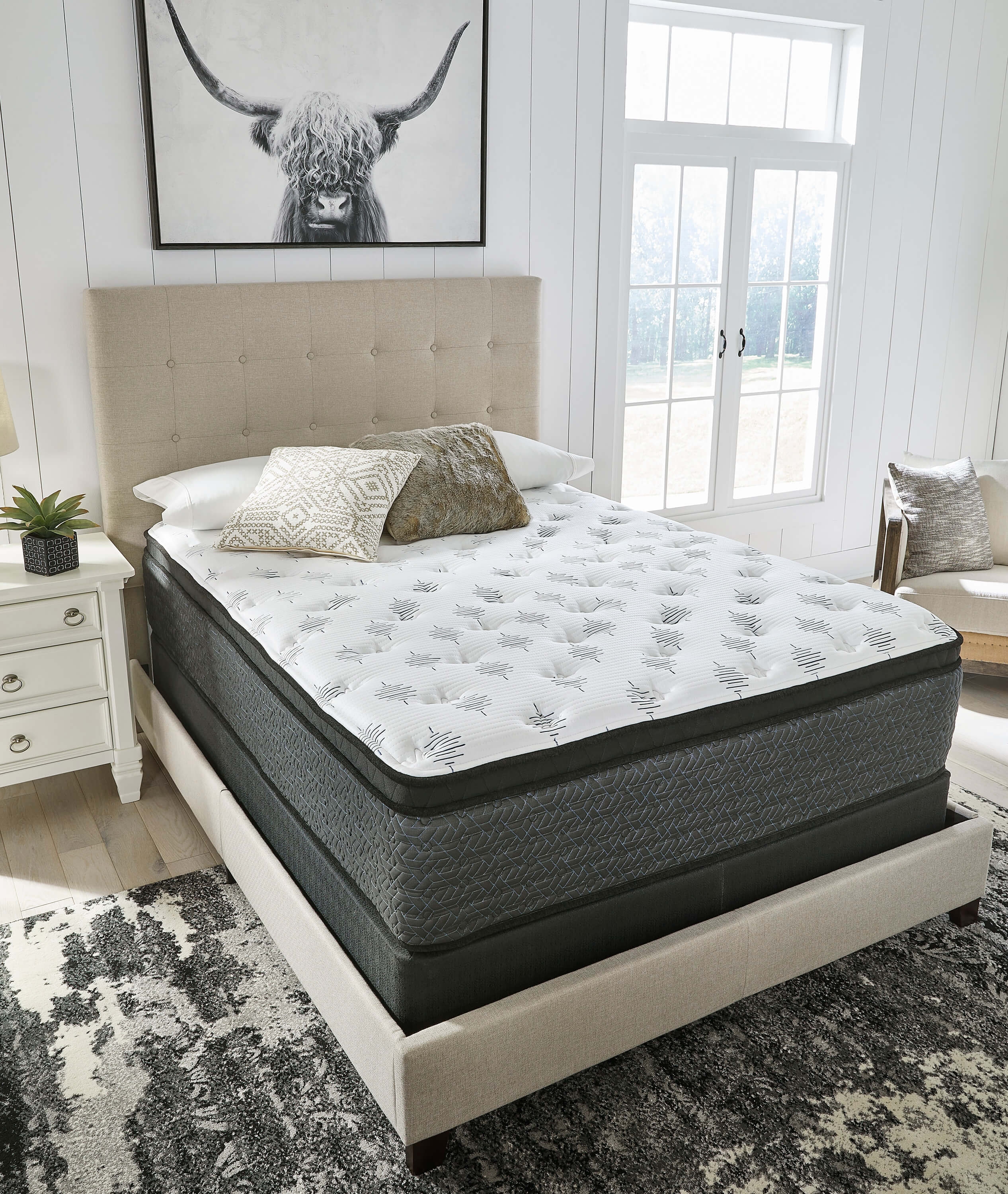 16" Ultra Luxury ET Memory Foam Mattress, Queen Size
