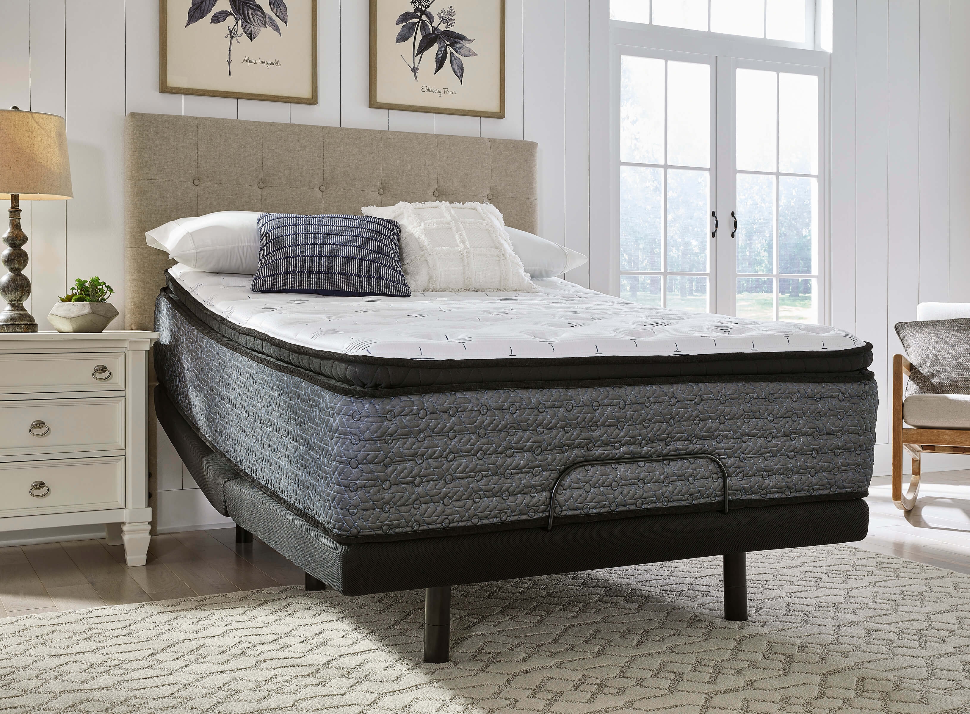 17" Ultra Luxury PT Latex Mattress