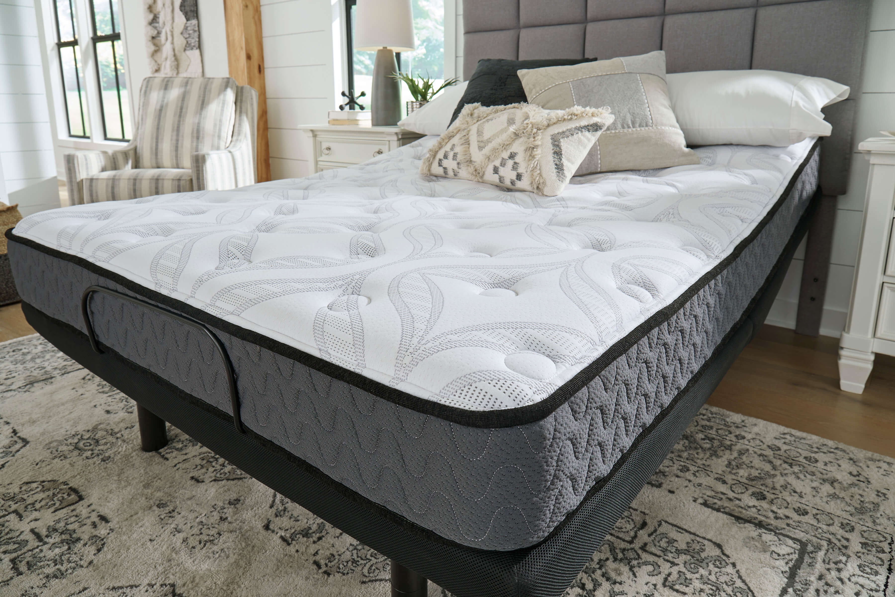 8" Bonnell Hybrid Mattress, Full Size