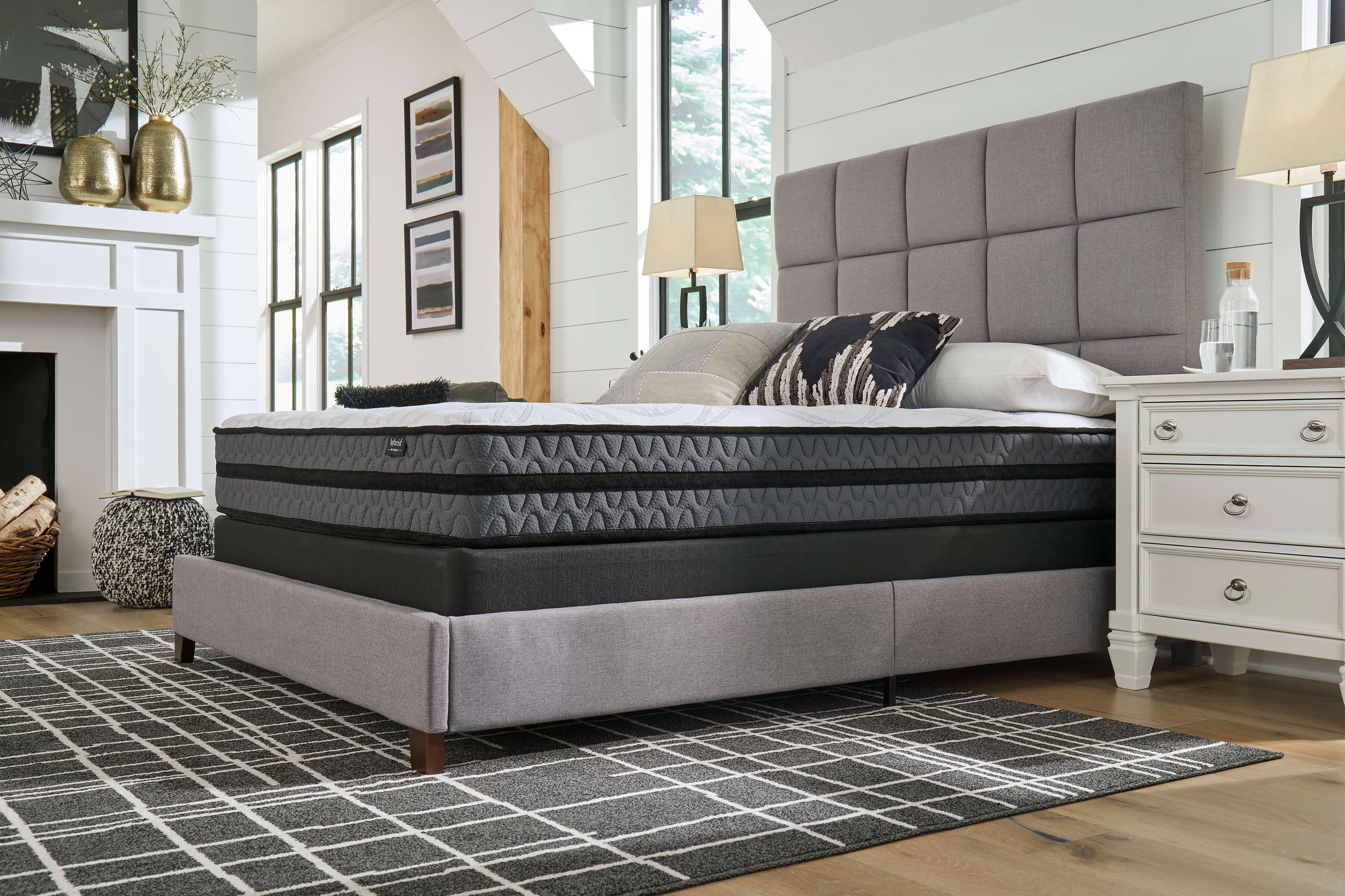 10" Pocketed Hybrid Memory Foam Mattress, California King Size