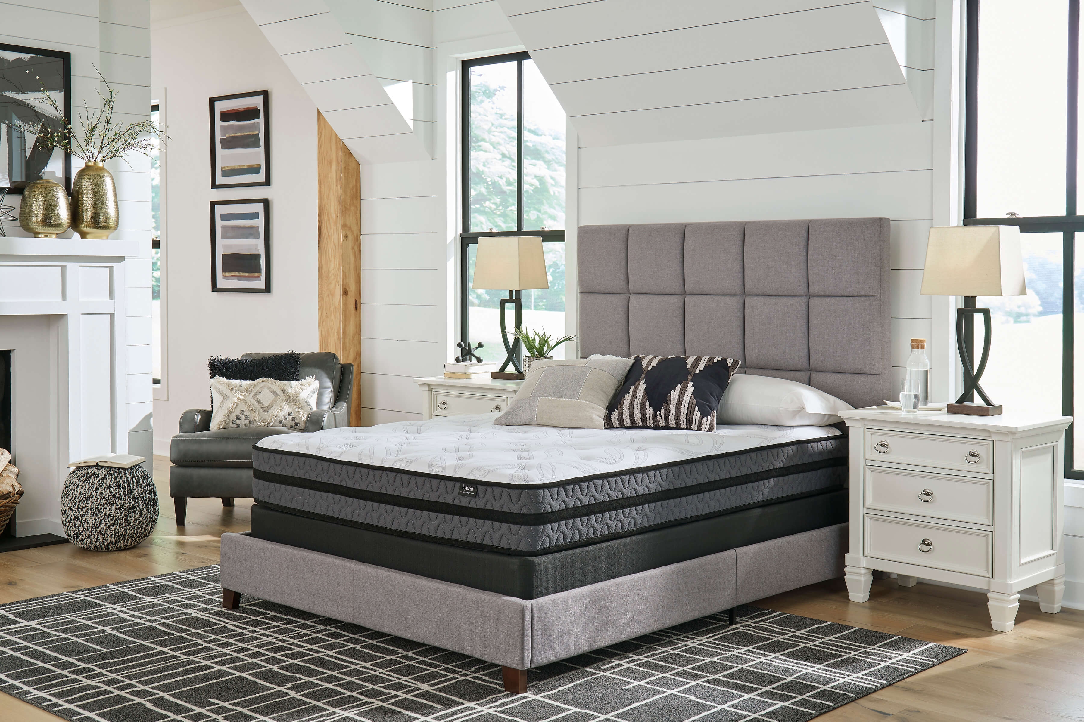 10" Pocketed Hybrid Memory Foam Mattress, King Size