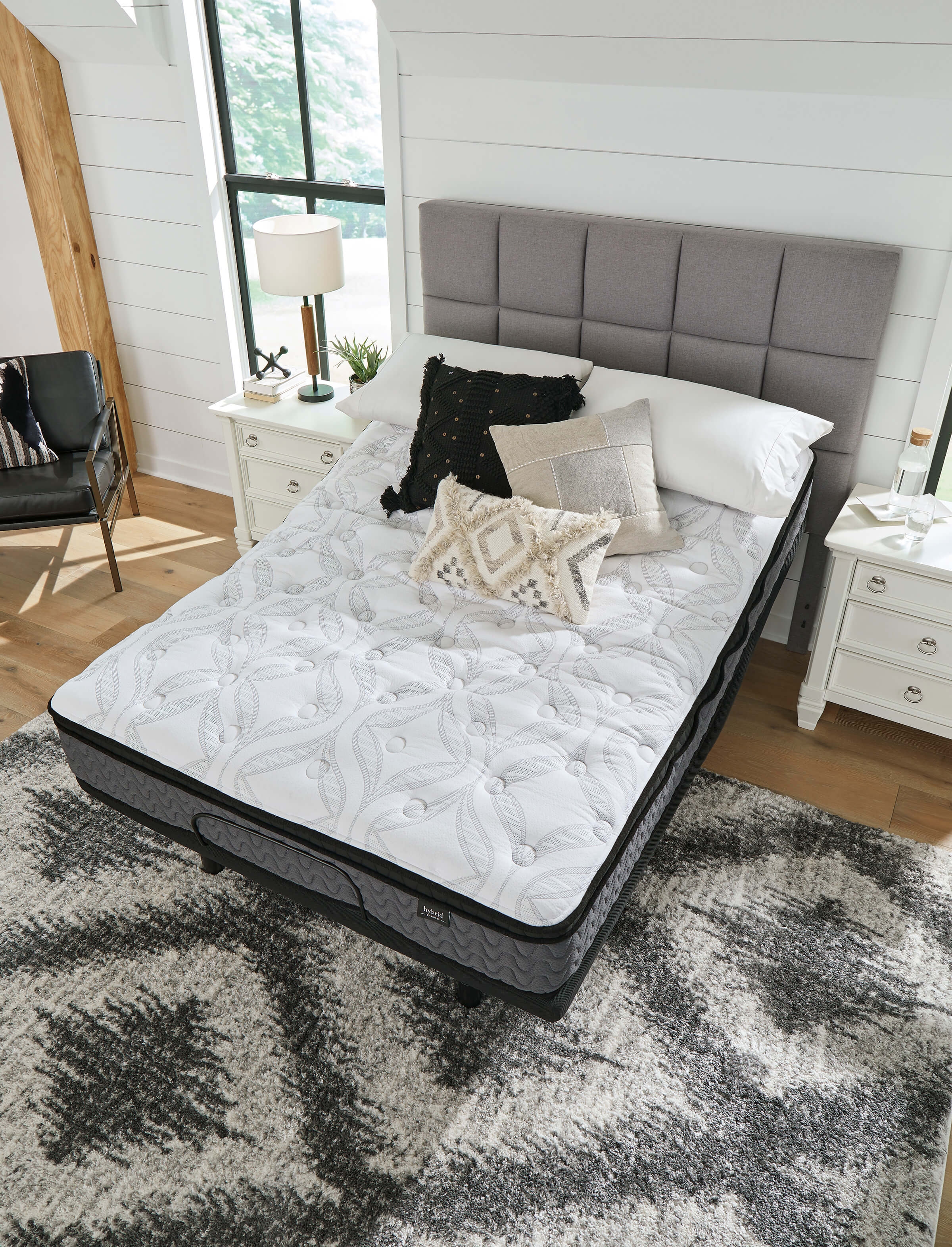 12" Pocketed Hybrid Memory Foam Mattress, King Size