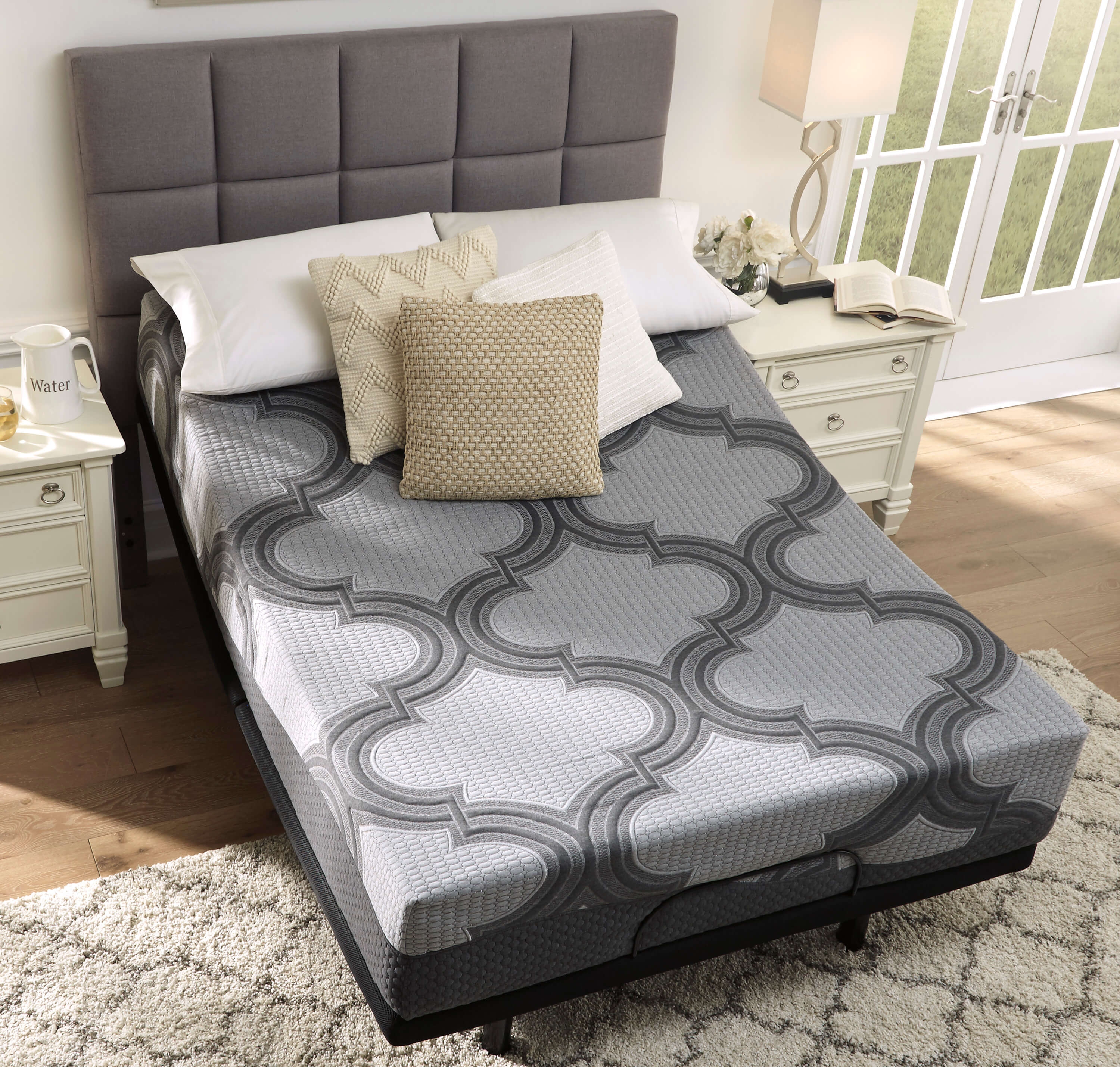 12" Ashley Hybrid Memory Foam Mattress, Queen Size