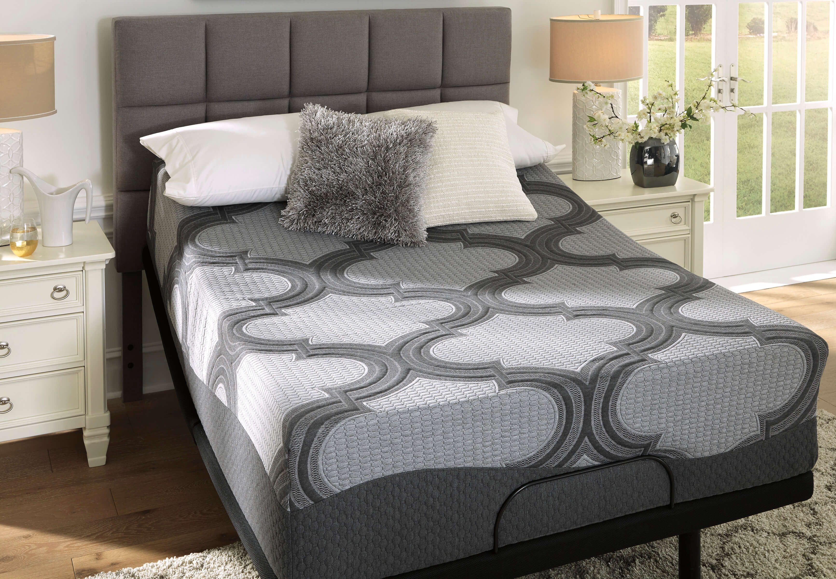 14" Ashley Hybrid Memory Foam Mattress, King Size