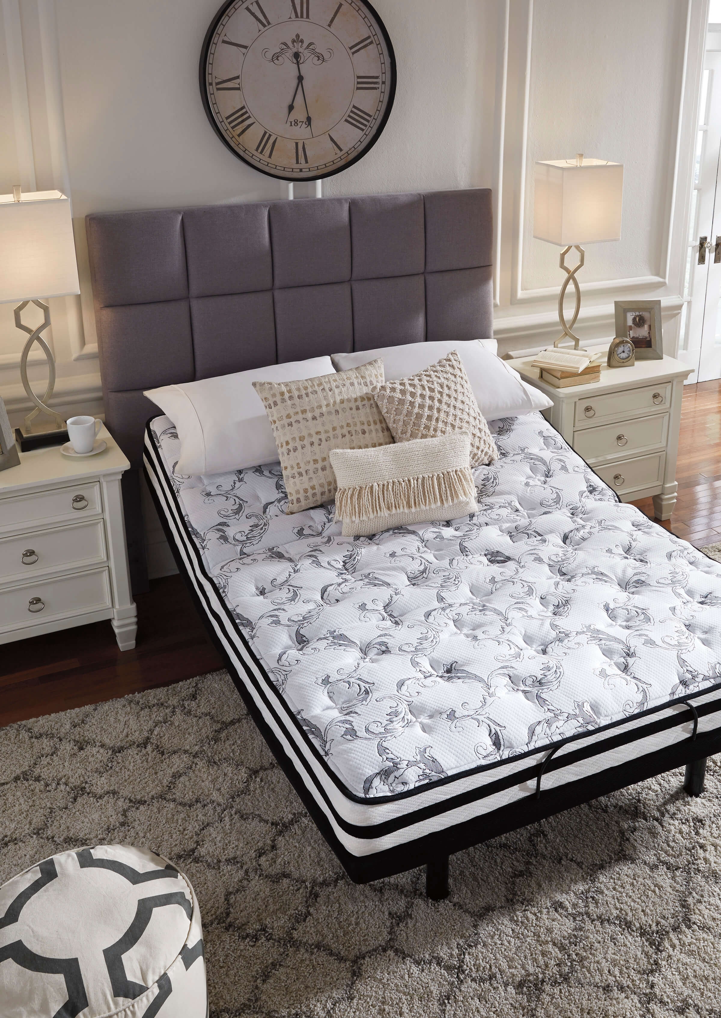 8" Chime Innerspring Mattress, Queen Size