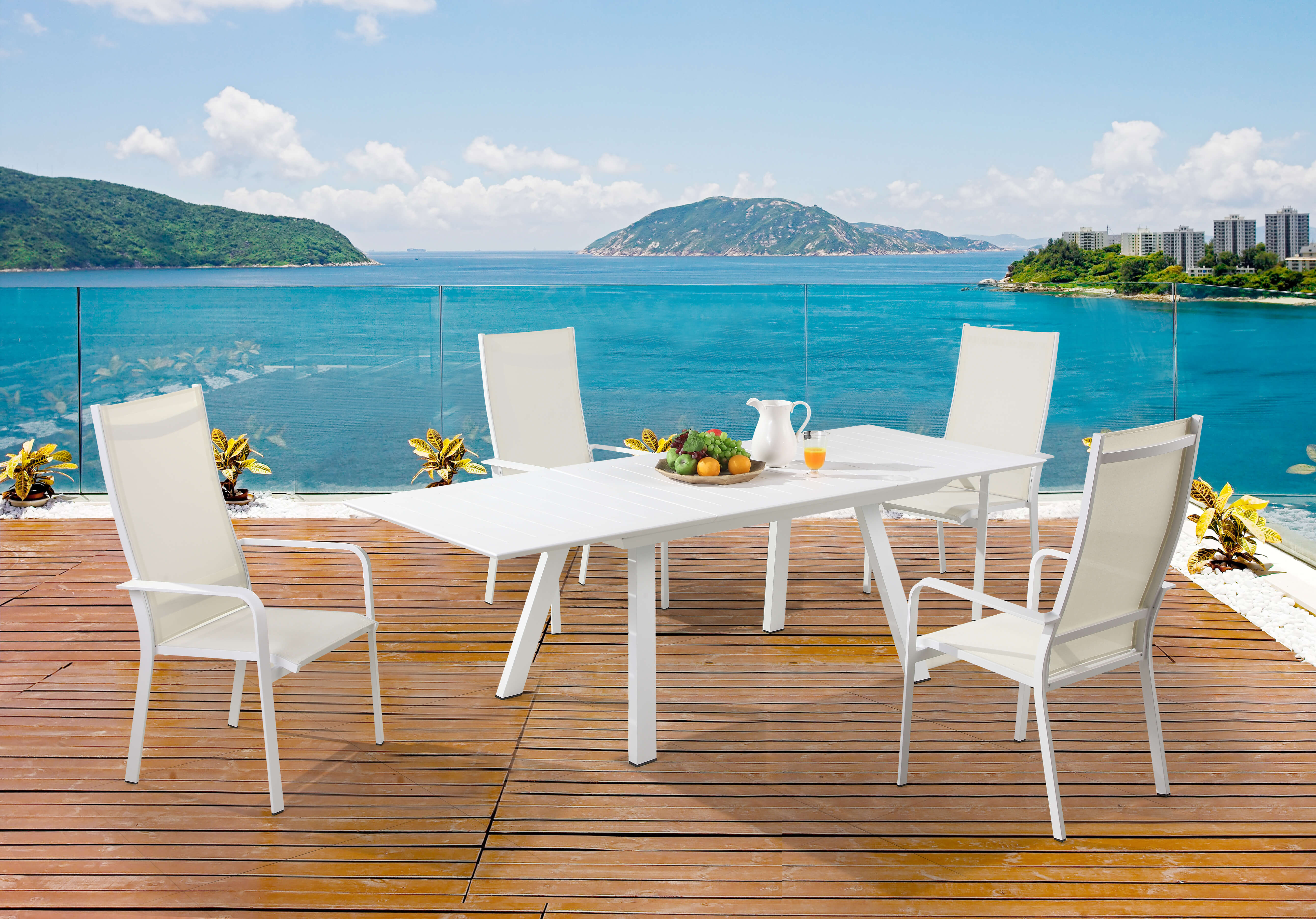 Malibu Outdoor Aluminum Extendable Table