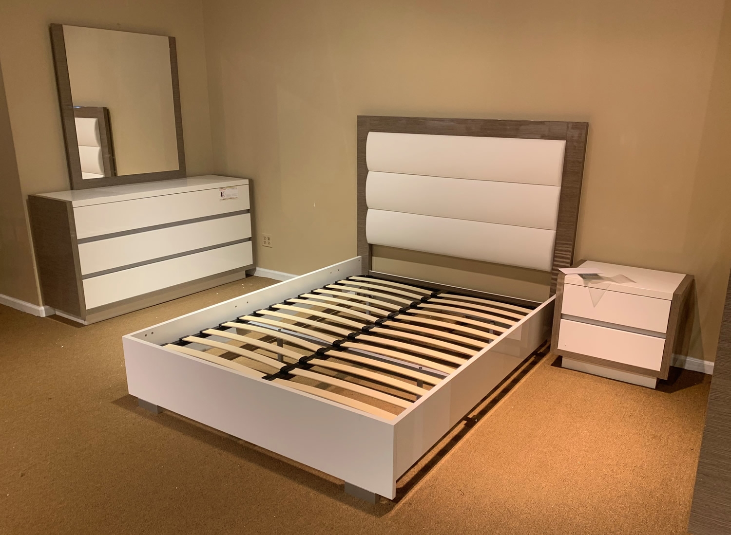 Mangano Ecoleather Bed, King Size