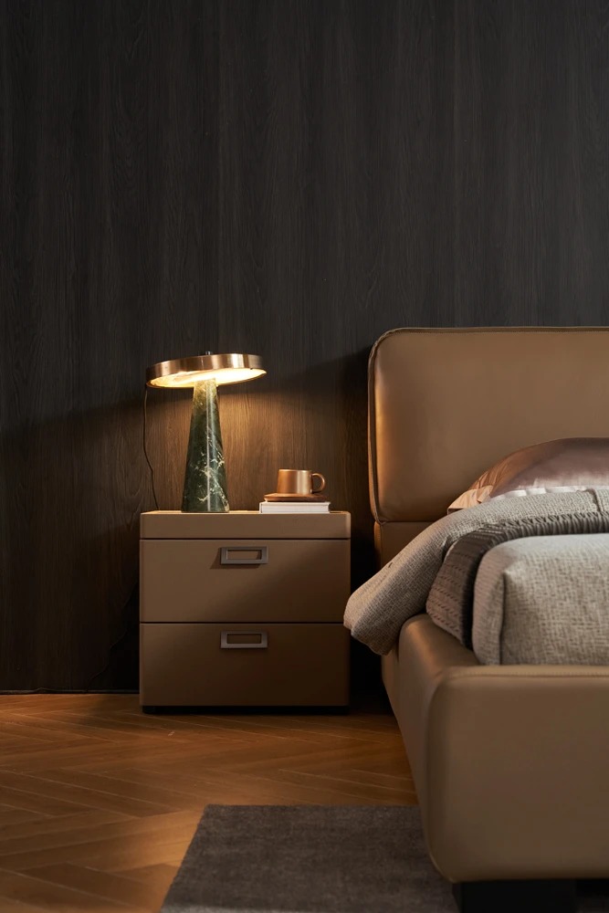 Mason Leather/Faux Leather Platform Bedroom Set