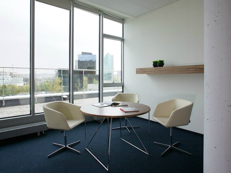 Meg Armchair, 4-star Base