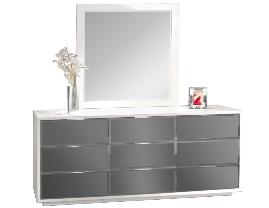 Mera Lacquer 9-Drawer Dresser