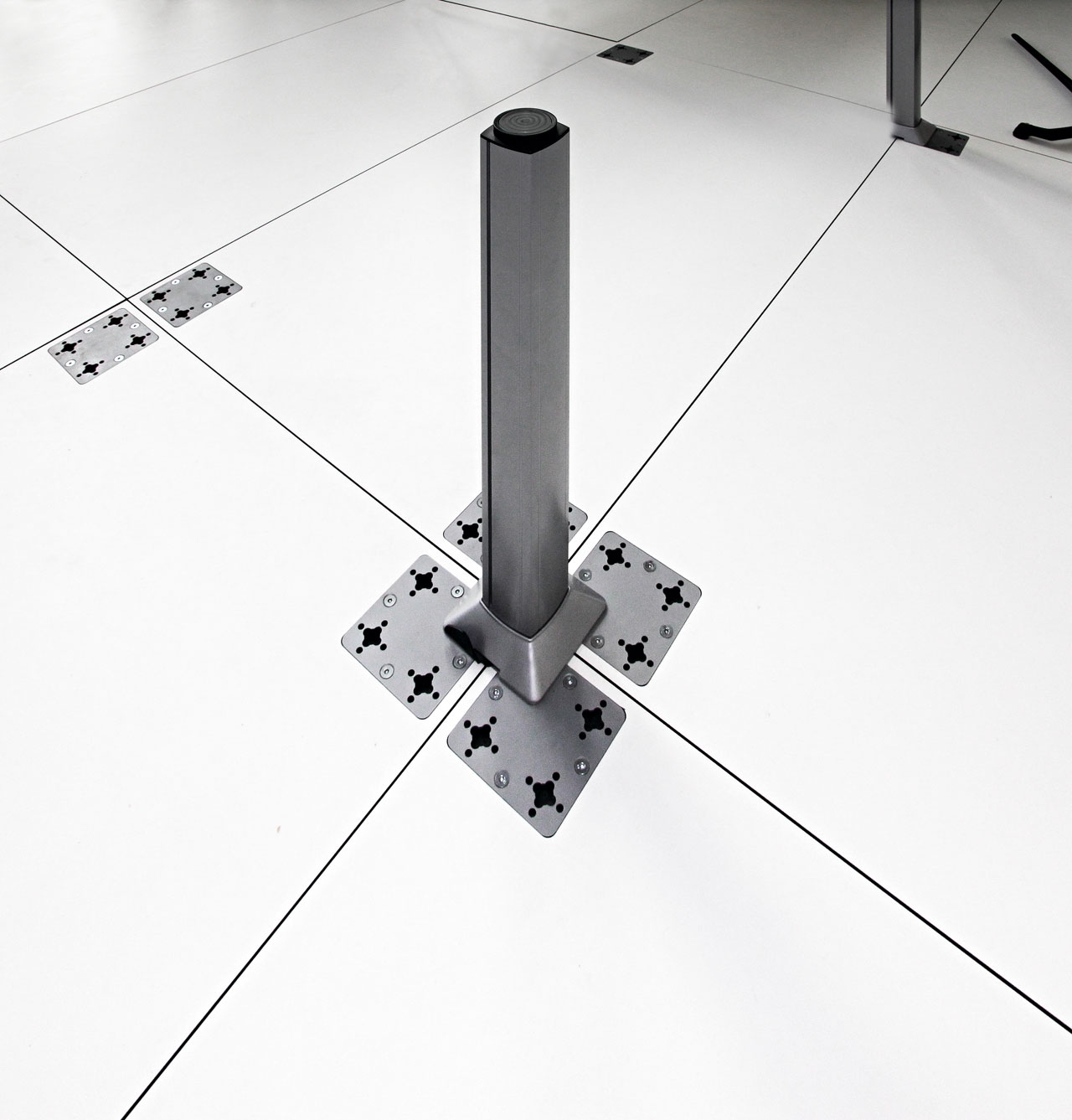 Cool C500 Modular Desks System