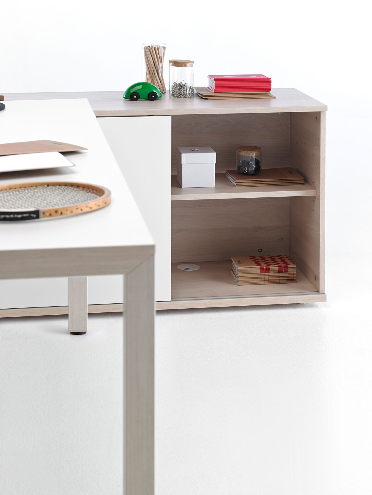 Prisma Melamine Rectangular Single Office Desk w/Credenza