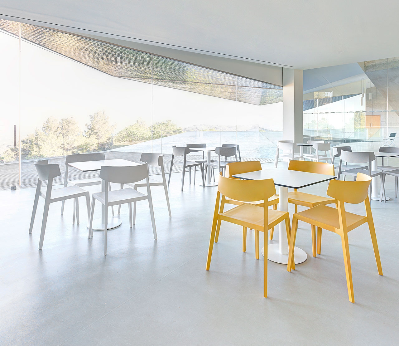 Actiu WING traditional wooden chair