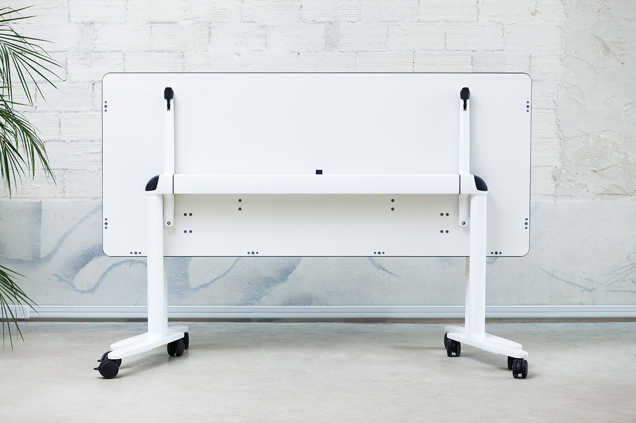 Talent Serie 300 Melamine Office Folding Table w/Castors
