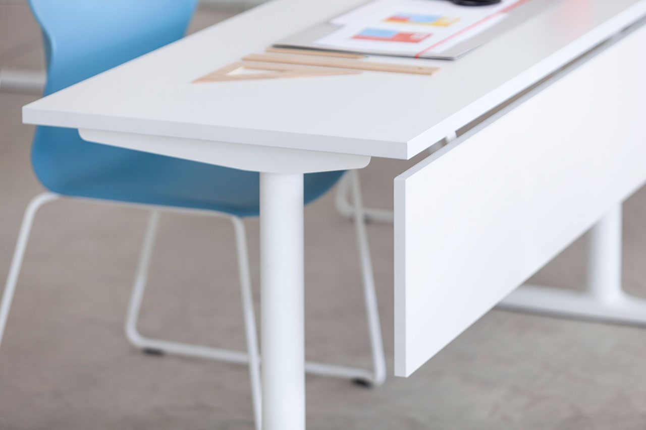 Talent Serie 100 Melamine Office Rectangular Training Desk