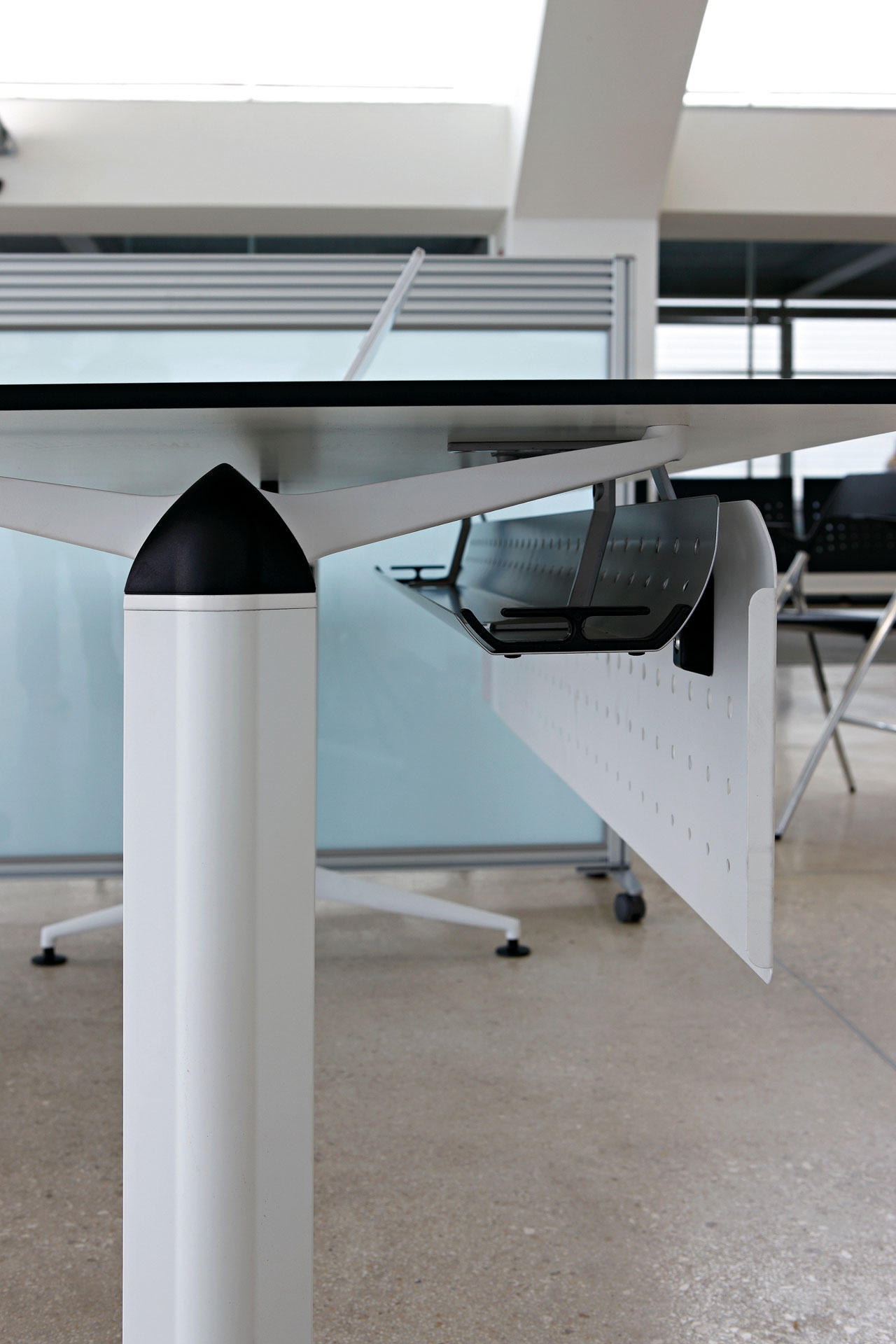 Trama 10 Melamine Office Single Desk