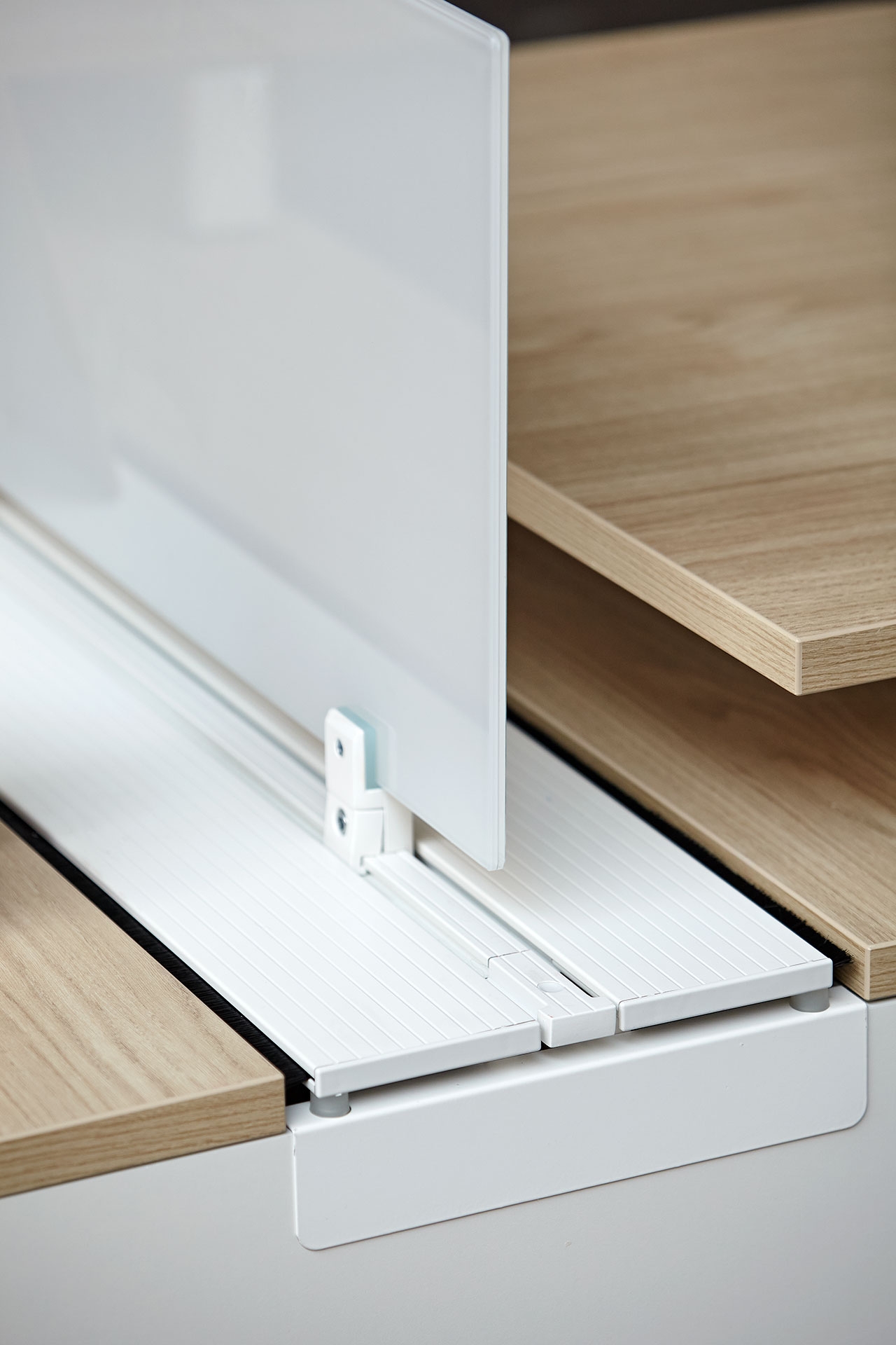 Vital Plus Spine Workspace for 2 Persons w/Storage Module, Version 2