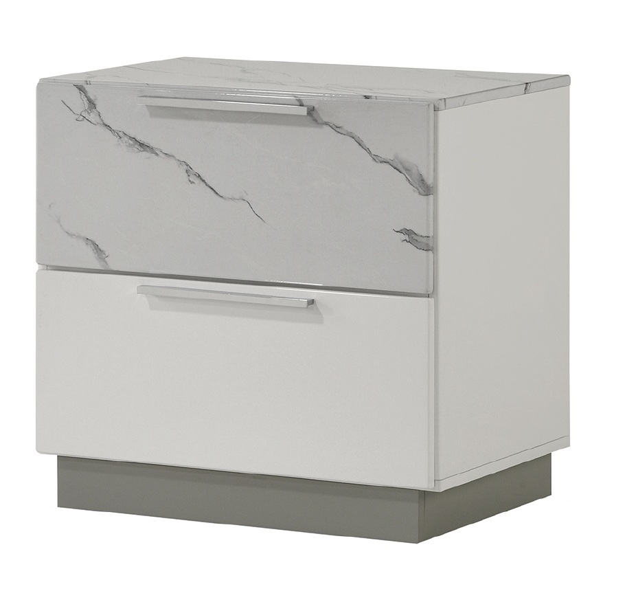 Nightstands & Bedside Tables