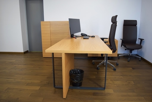 NARBUTAS Plana Wood Veneer Executive Desk w/Pedestal 