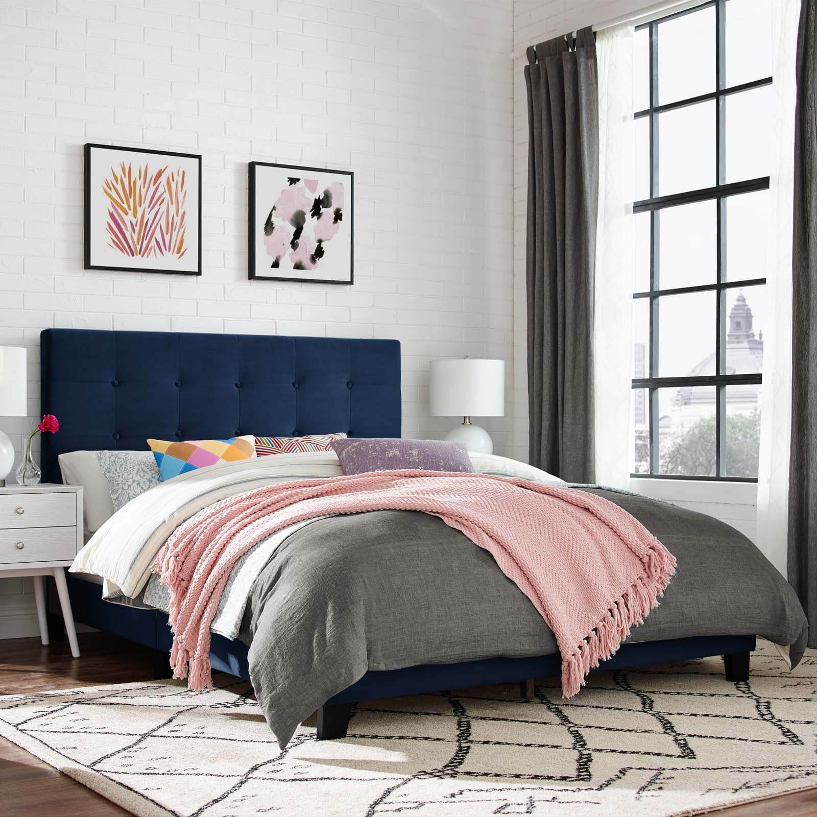 Melanie Tufted Button Velvet Platform Queen Size Bed