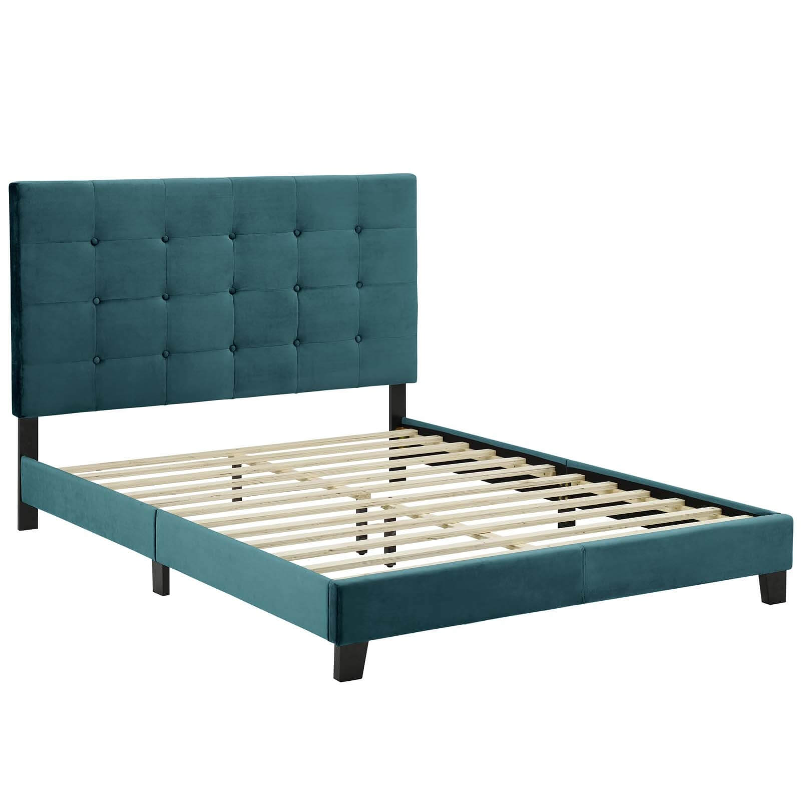 Melanie Tufted Button Velvet Platform Queen Size Bed