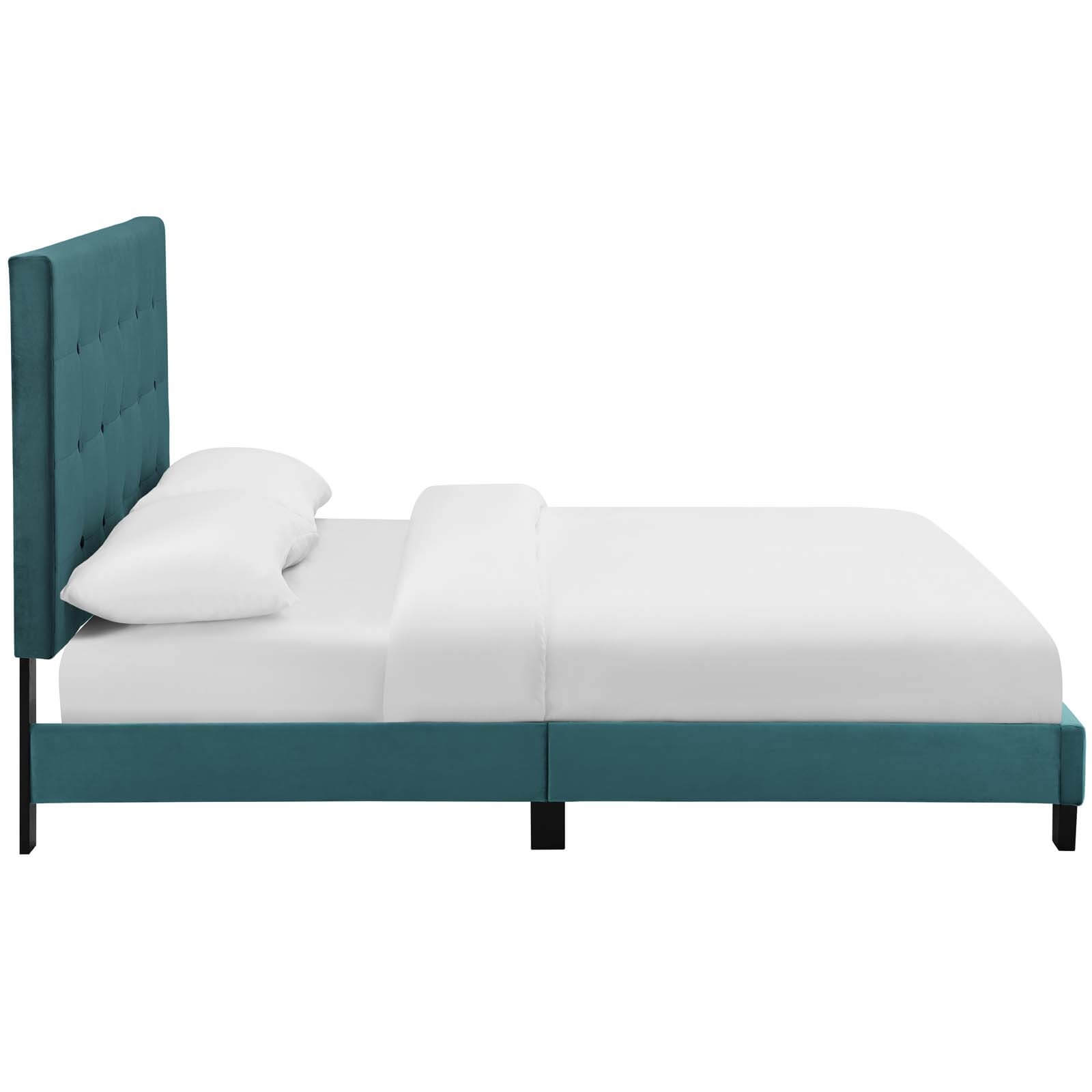 Melanie Tufted Button Velvet Platform Full Size Bed