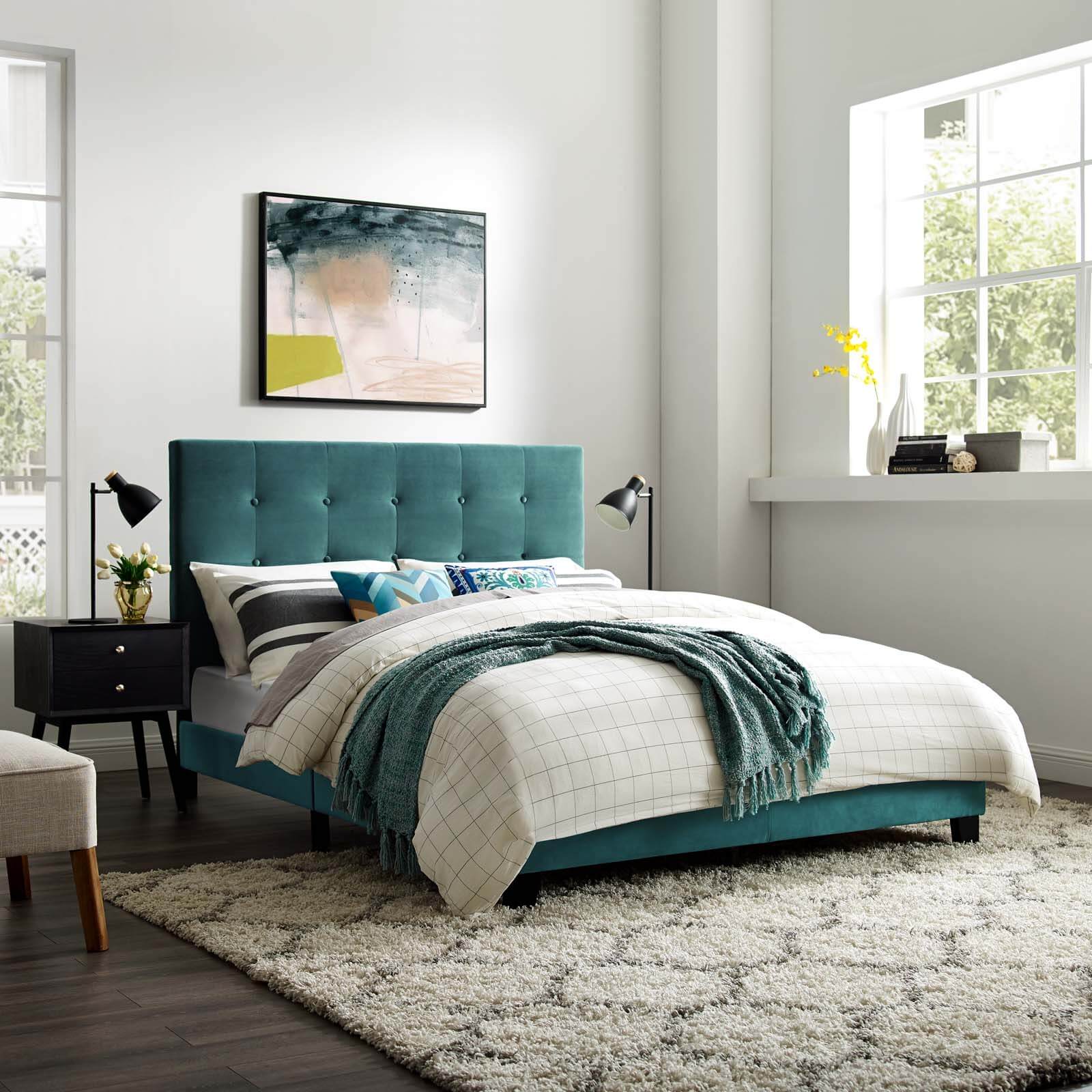 Melanie Tufted Button Velvet Platform Full Size Bed