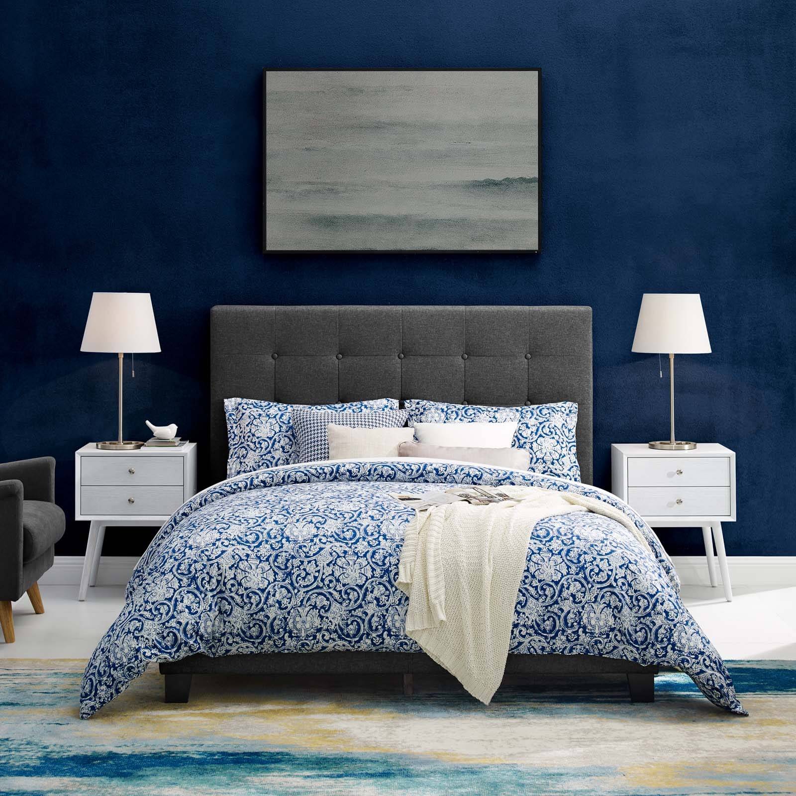 Melanie Tufted Button Fabric Platform Queen Size Bed