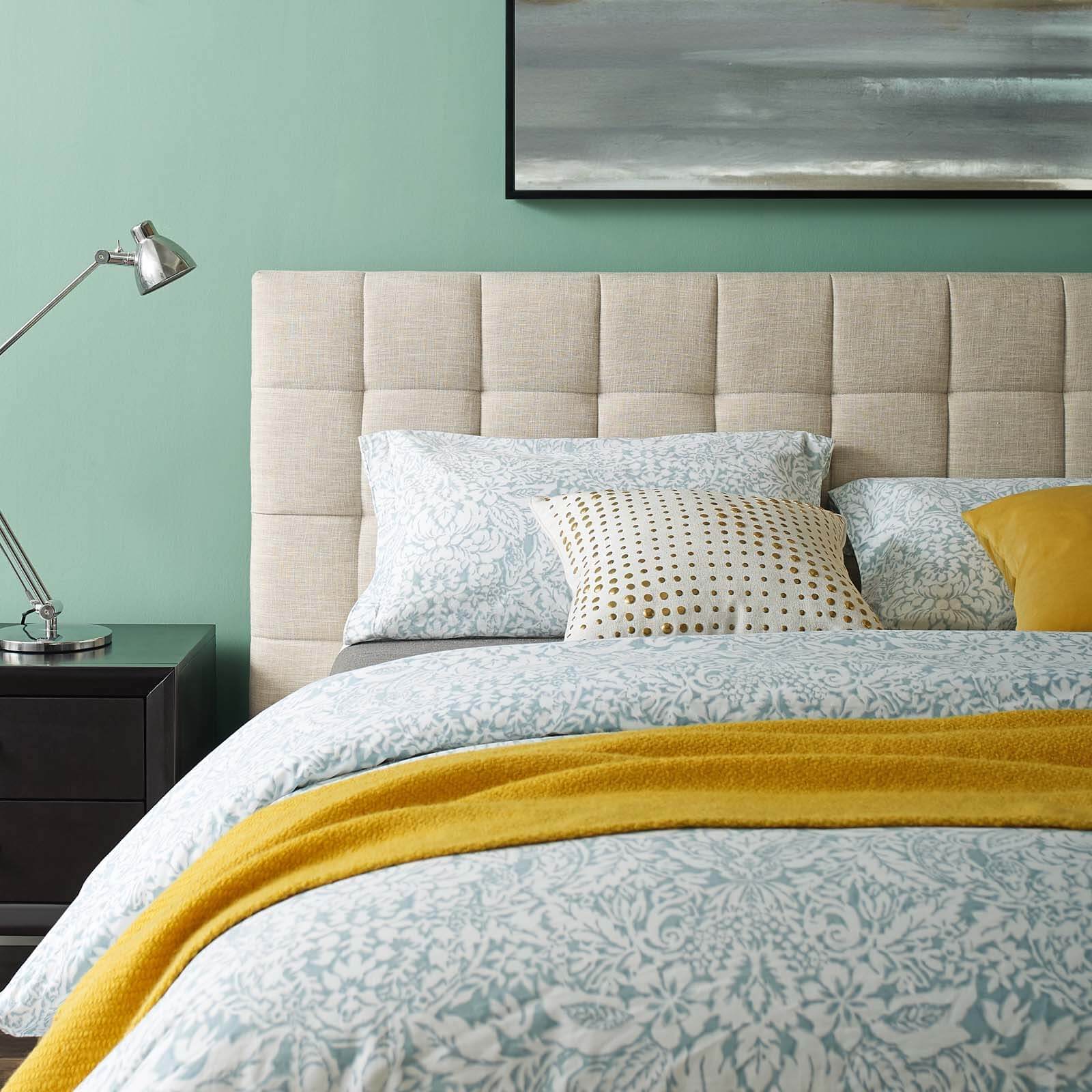 Julia Biscuit Tufted Fabric Queen Size Platform Bed