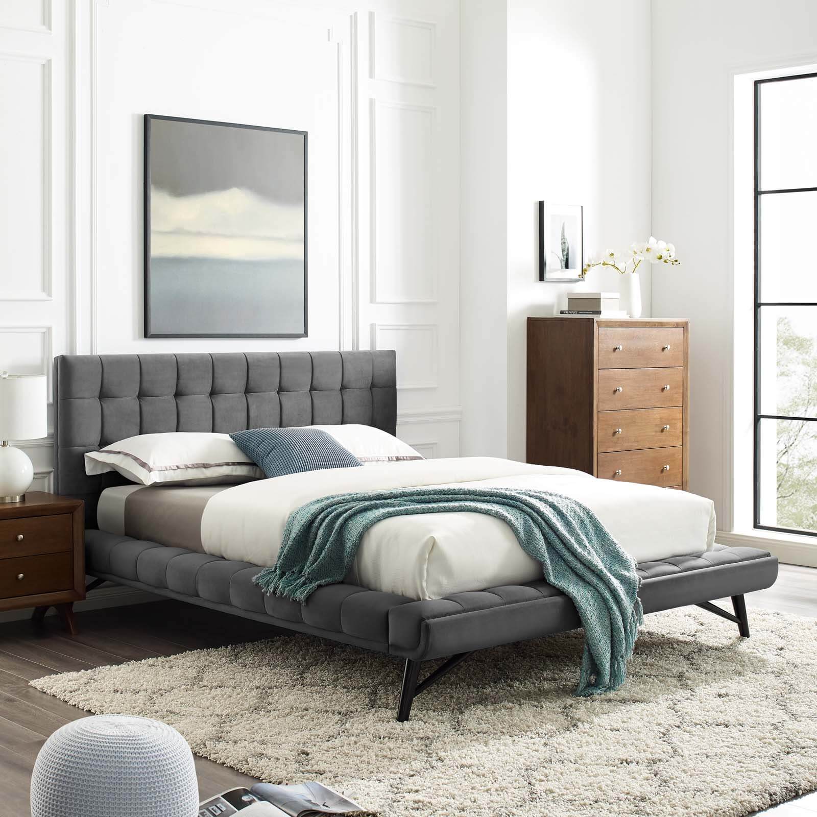Julia Biscuit Tufted Velvet Queen Size Platform Bed