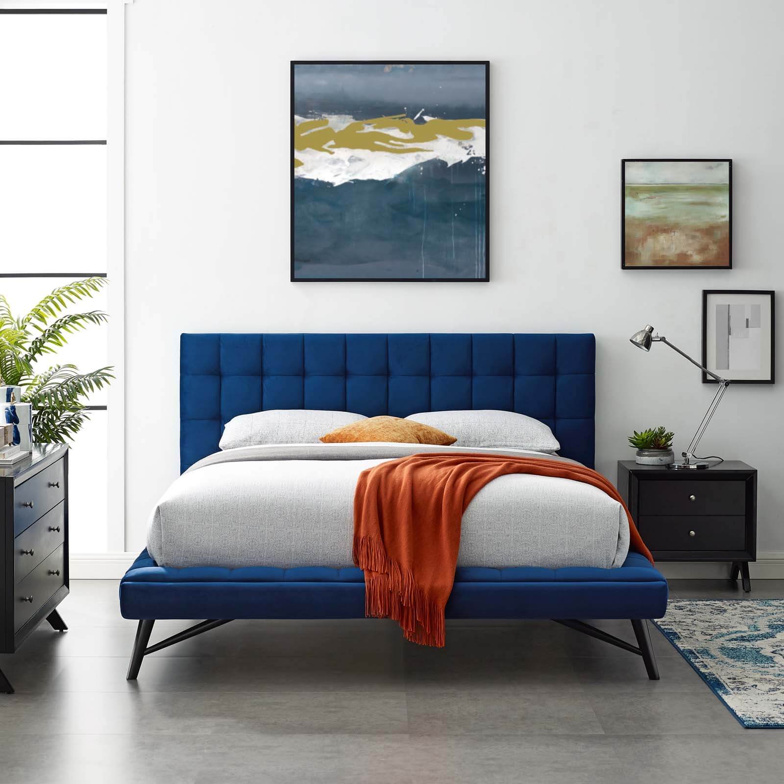 Julia Biscuit Tufted Velvet Queen Size Platform Bed