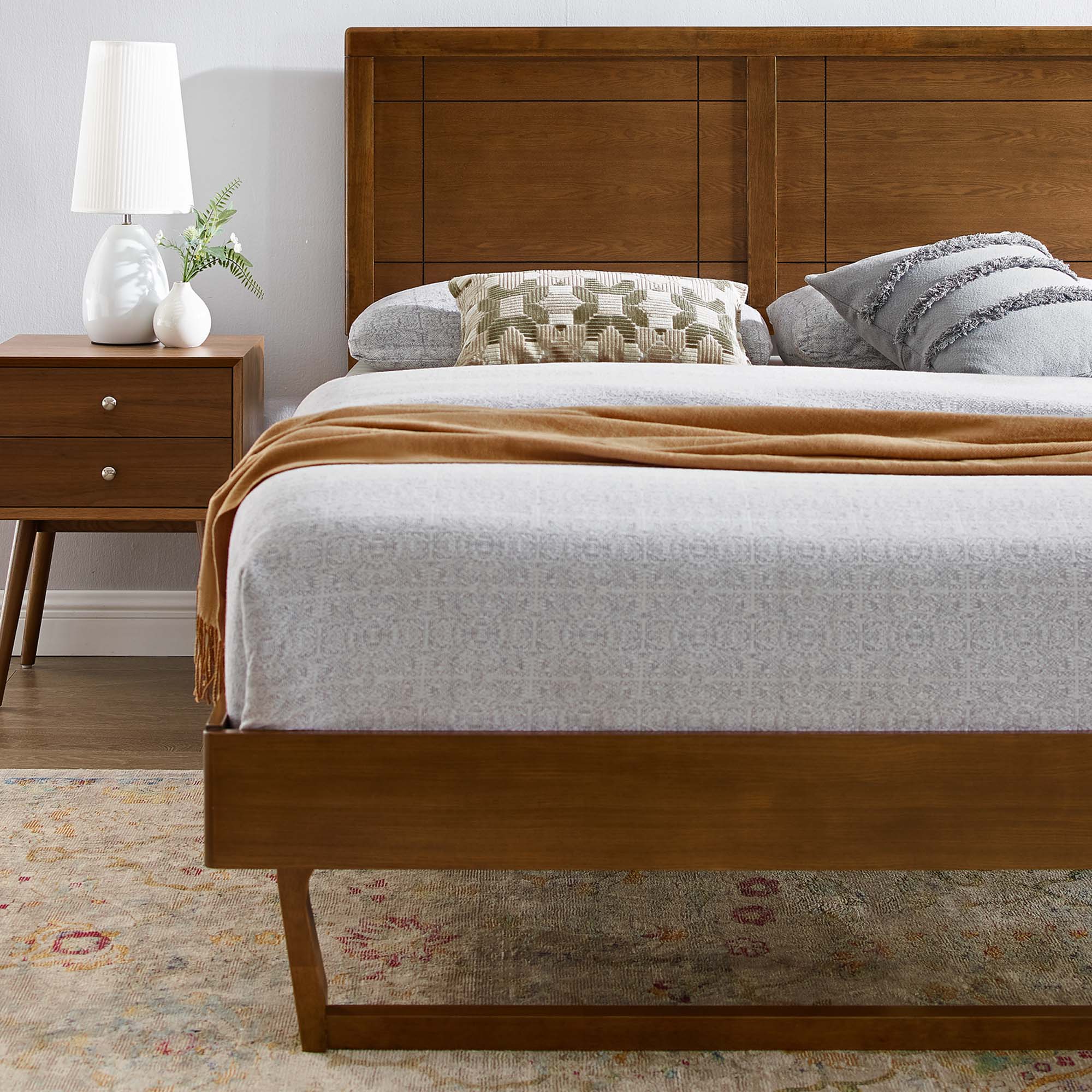 Marlee Wood Twin Platform Bed With Angular Frame