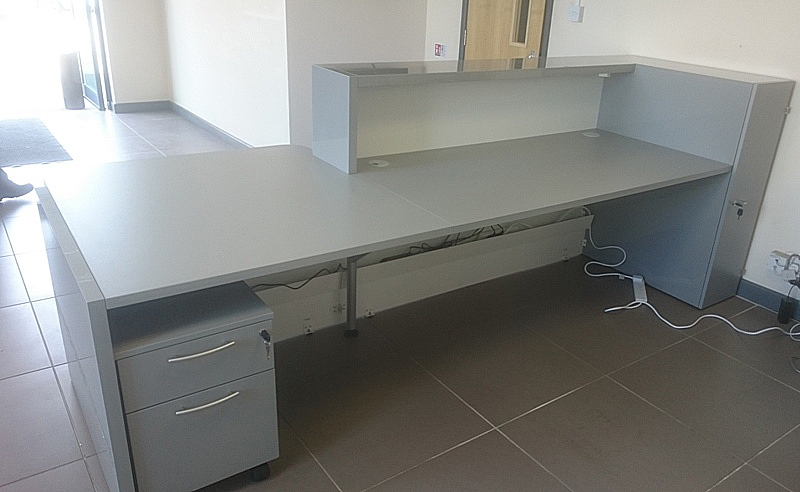 MDD Office Valde 104-Inch Straight Desk with Left Return Countertop