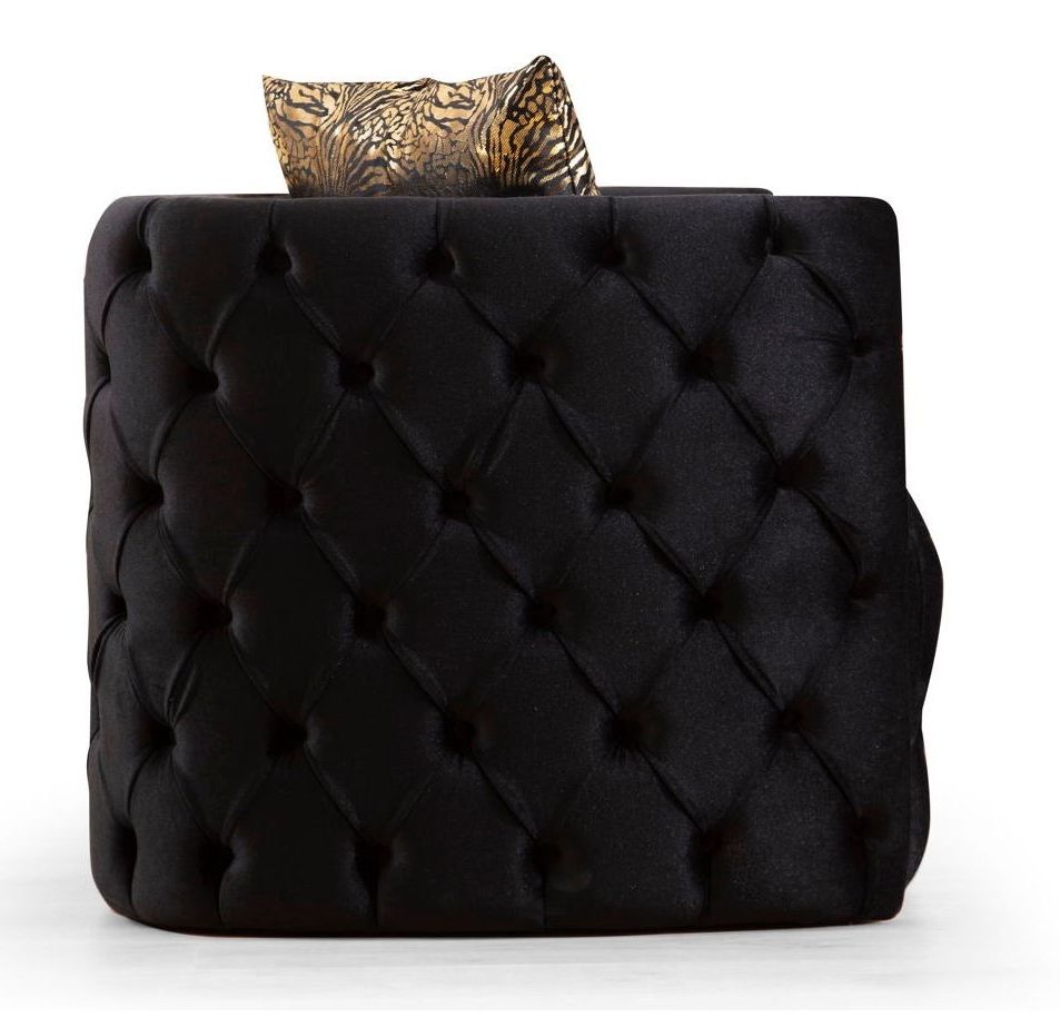 Naomi Tufted Velvet Chair