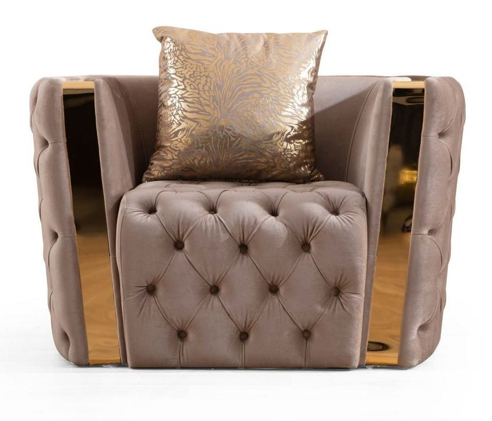 Naomi Tufted Velvet Chair