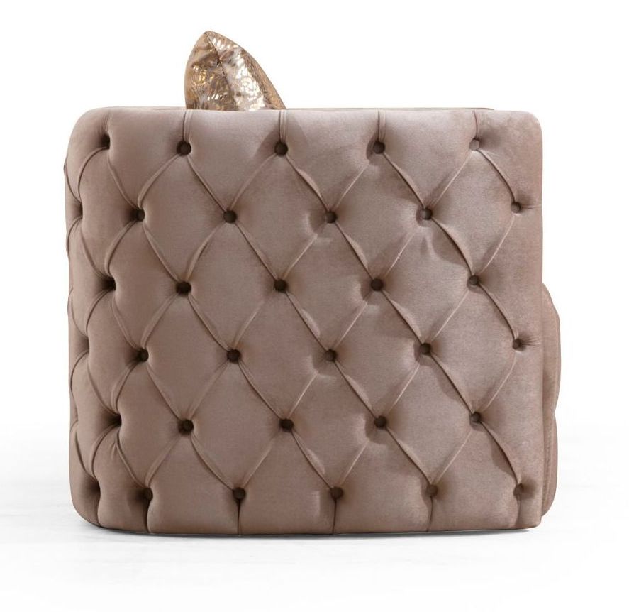 Naomi Tufted Velvet Chair