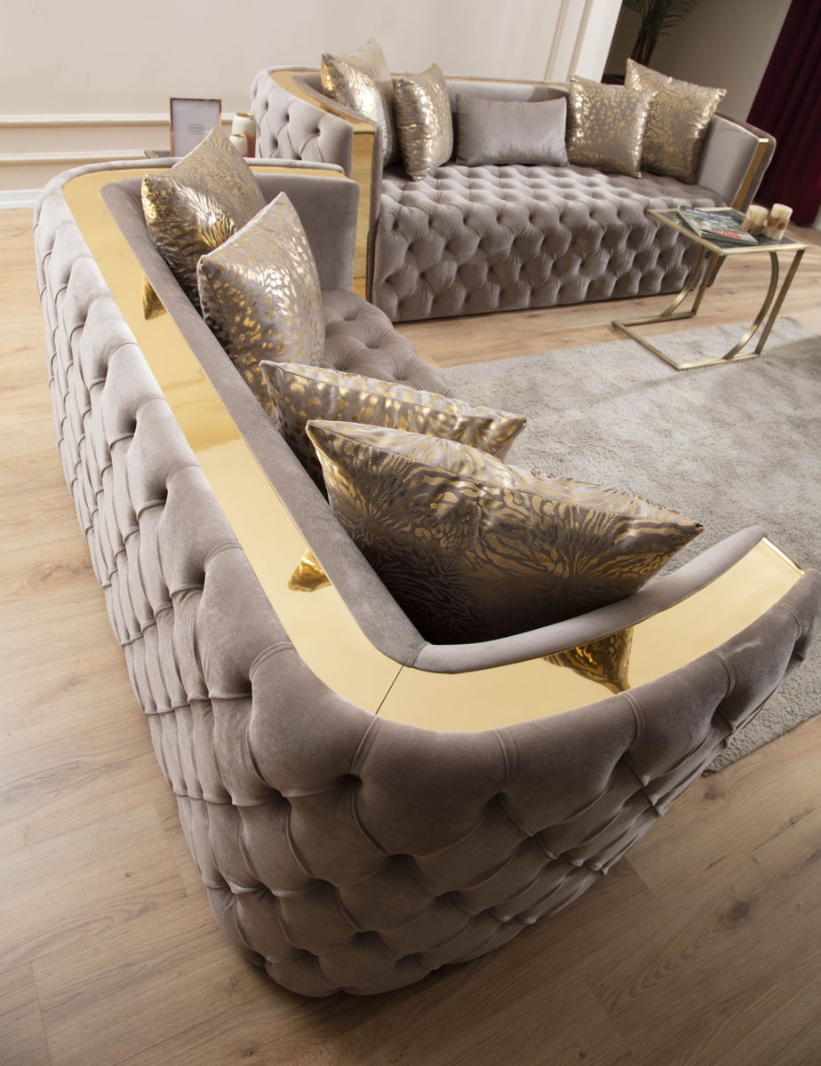 Naomi Tufted Velvet Sofa