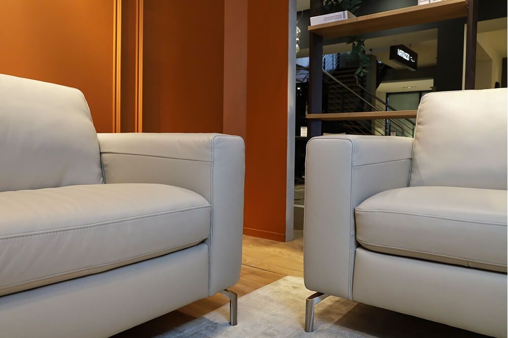 Sollievo Fabric/Leather Reclining Living Room Set w/Metal Legs