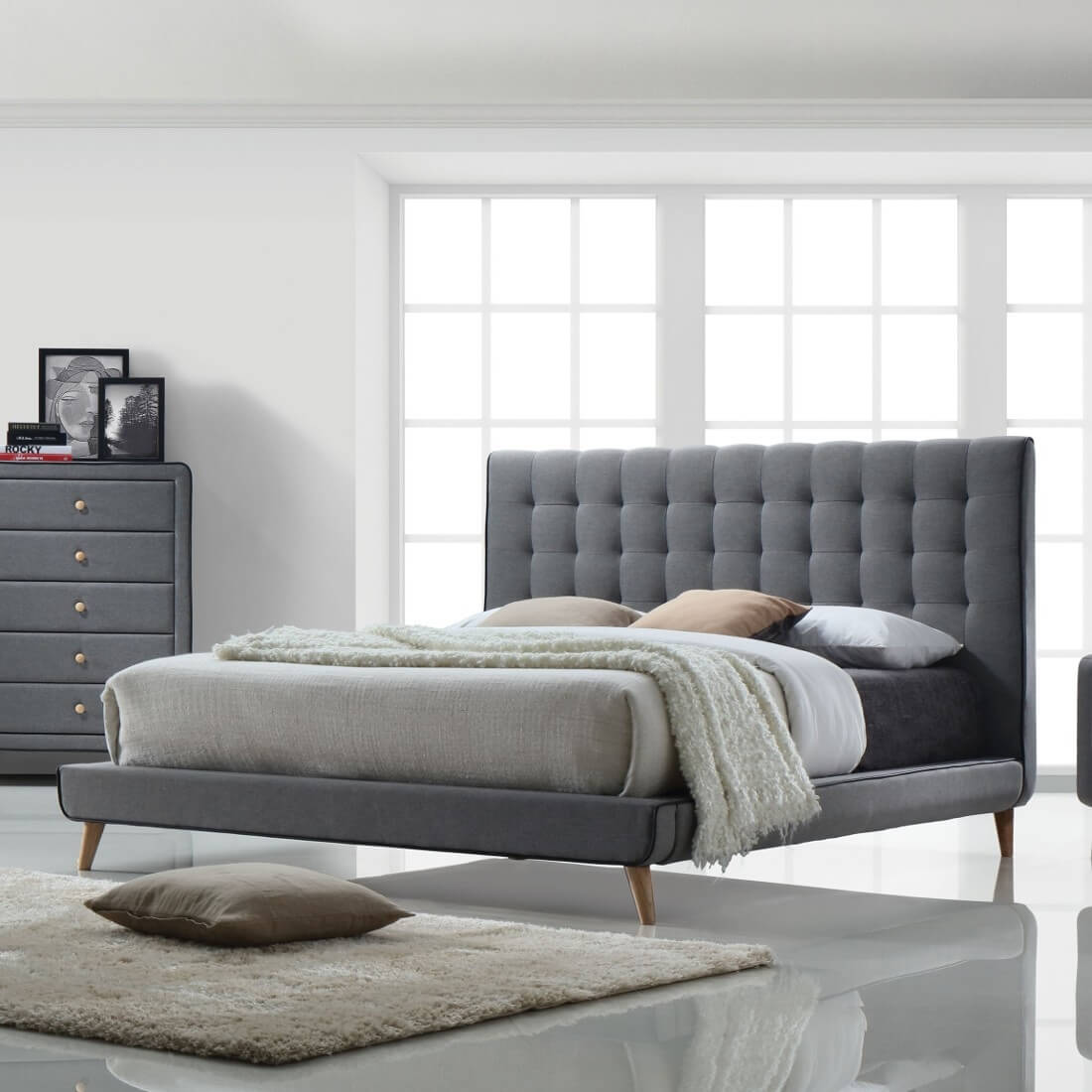 Valda Fabric Platform Queen Size Bed