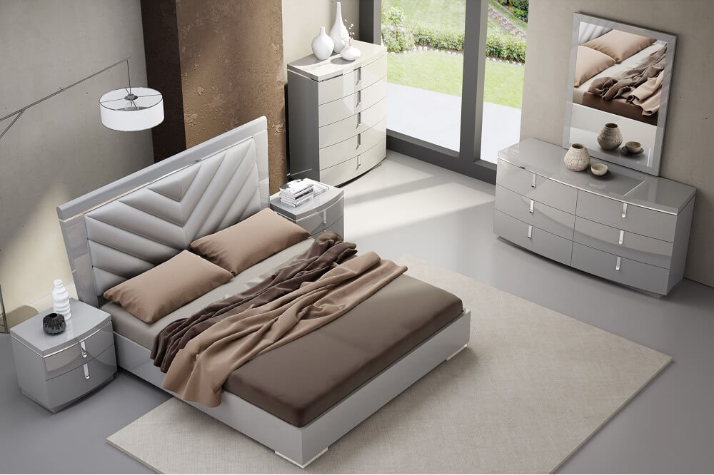 New York Modern Upholstered/Glossy Panel Bedroom Set