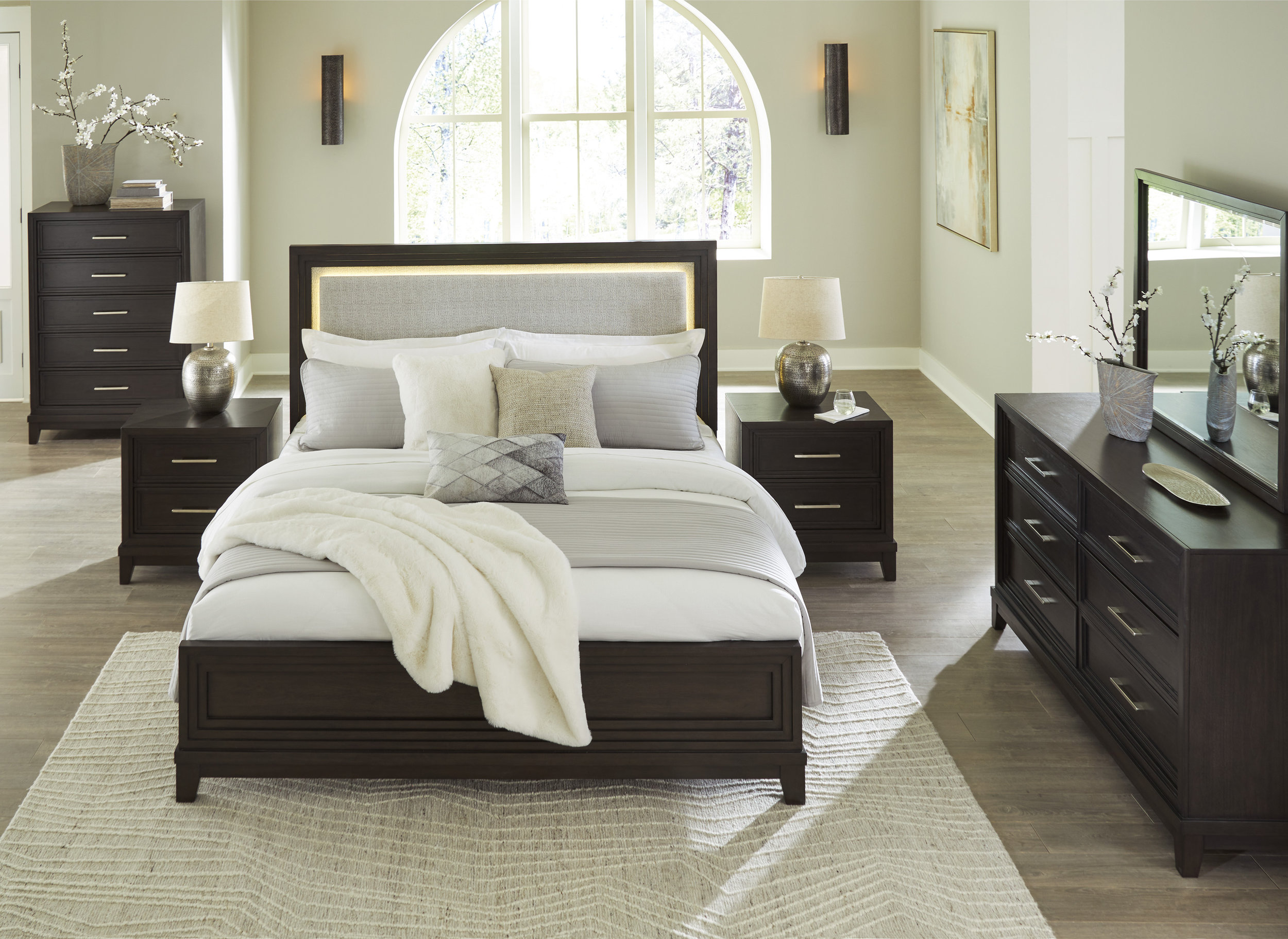 Neymorton Polyester/Wood Panel Bedroom Set