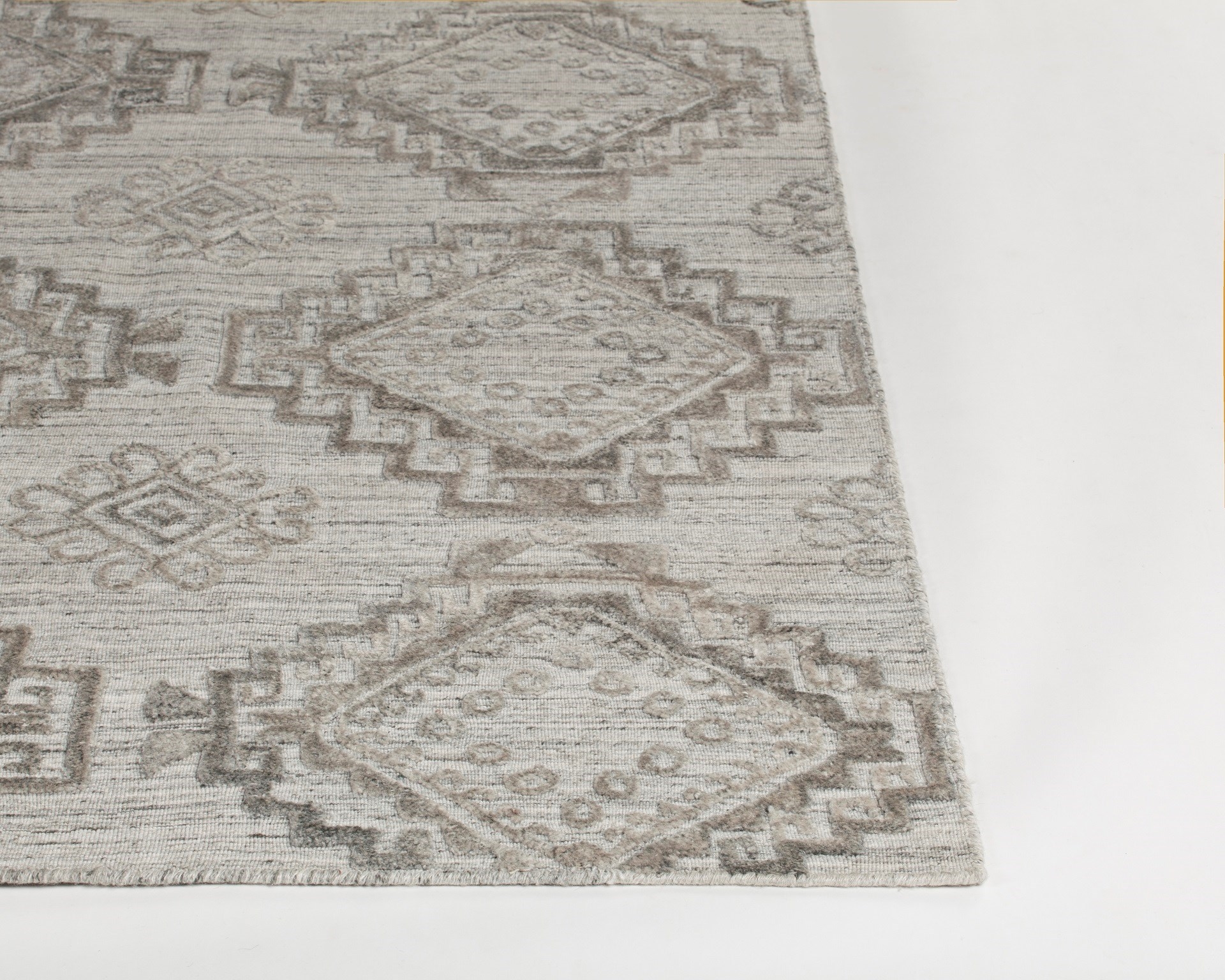 Nimah Viscose/Wool Rectangular Handmade Rug, 5' x 7'6"