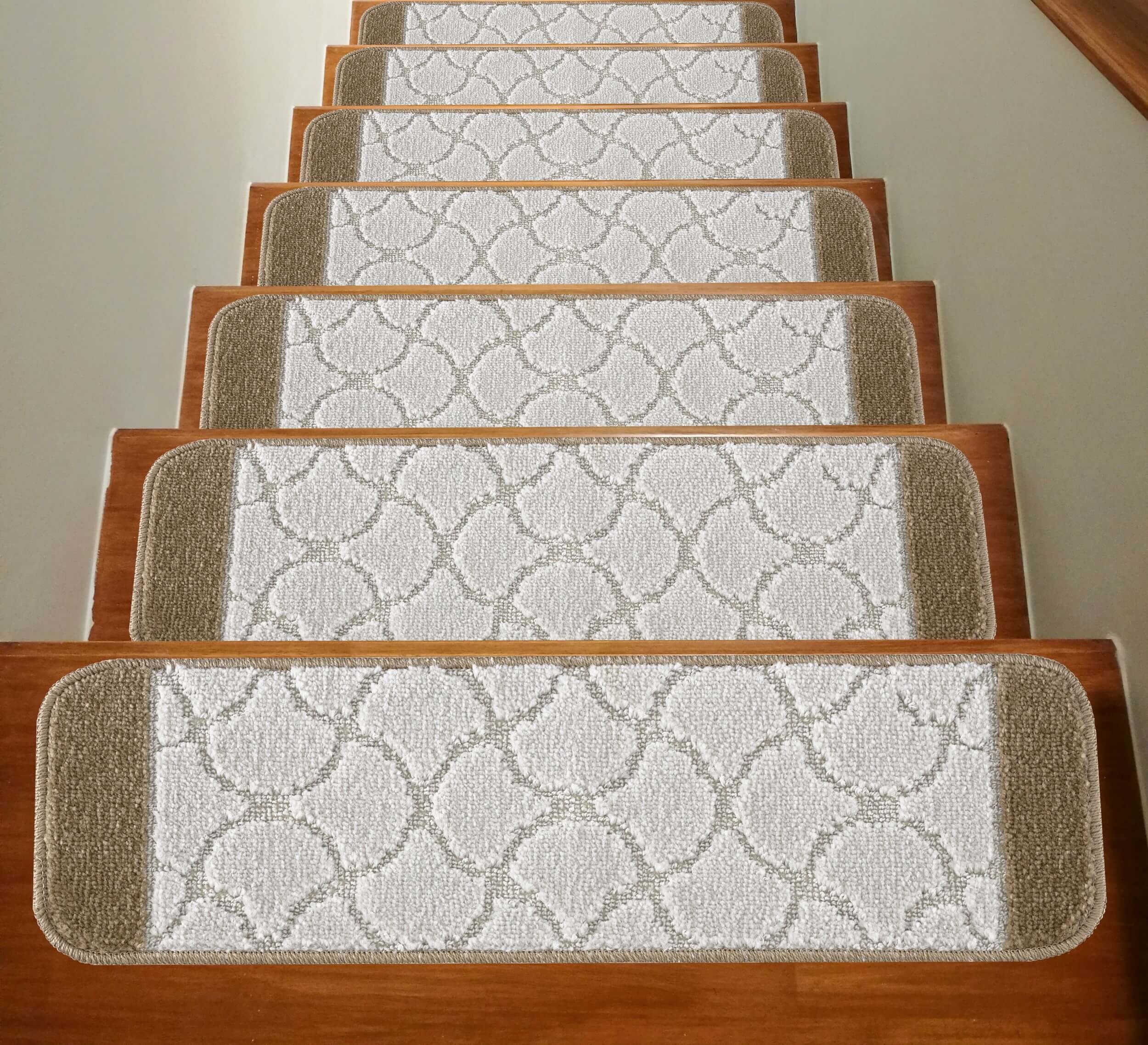 Nova NV01-111 Stair Treads 8.5" x 30" Rug (Set of 7)