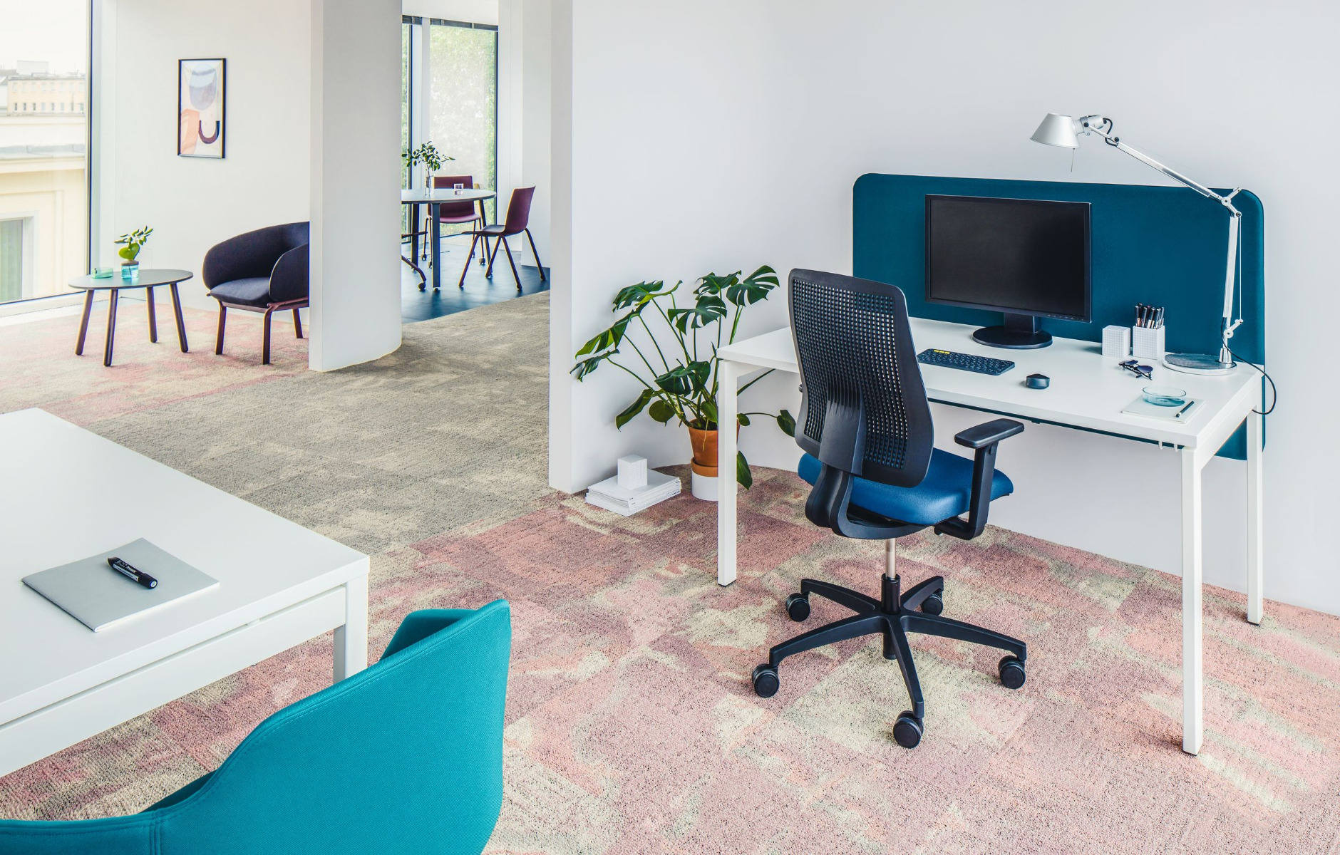 Ogi U Office Single Straight Desk, W62.9" x D27.5"