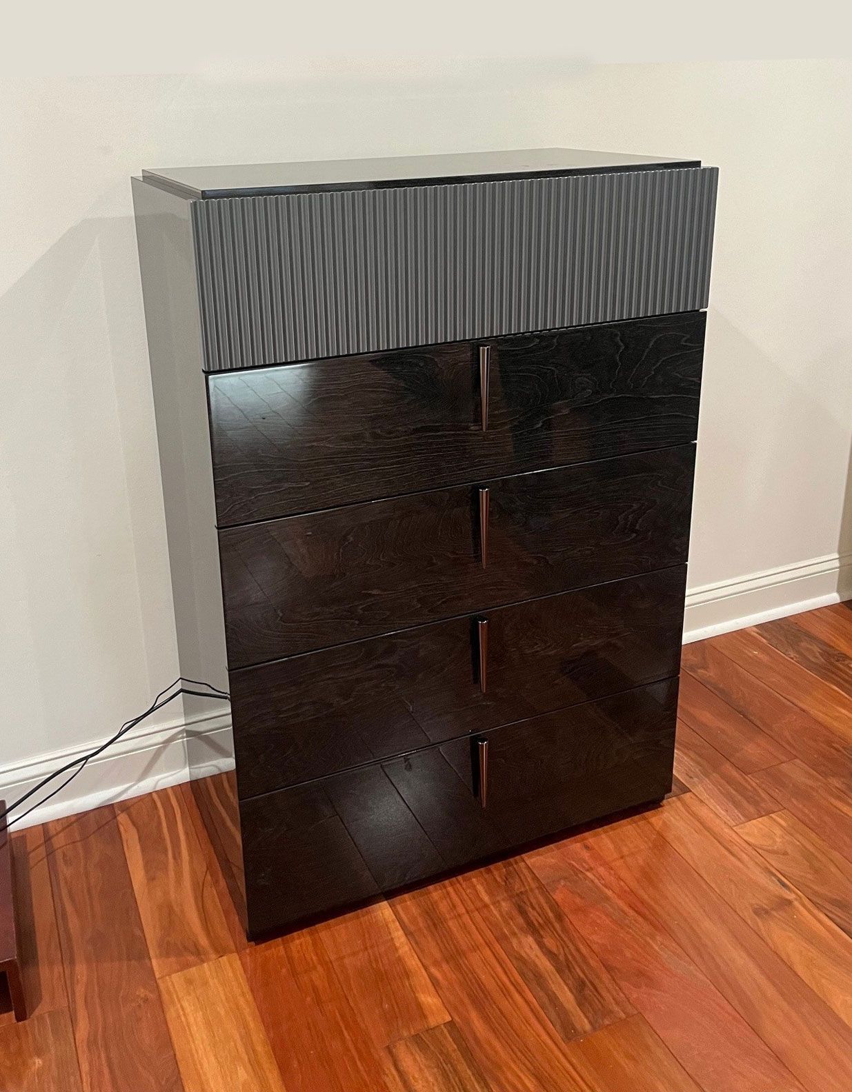 Onyx Wood Veneer 5-Drawer Chest