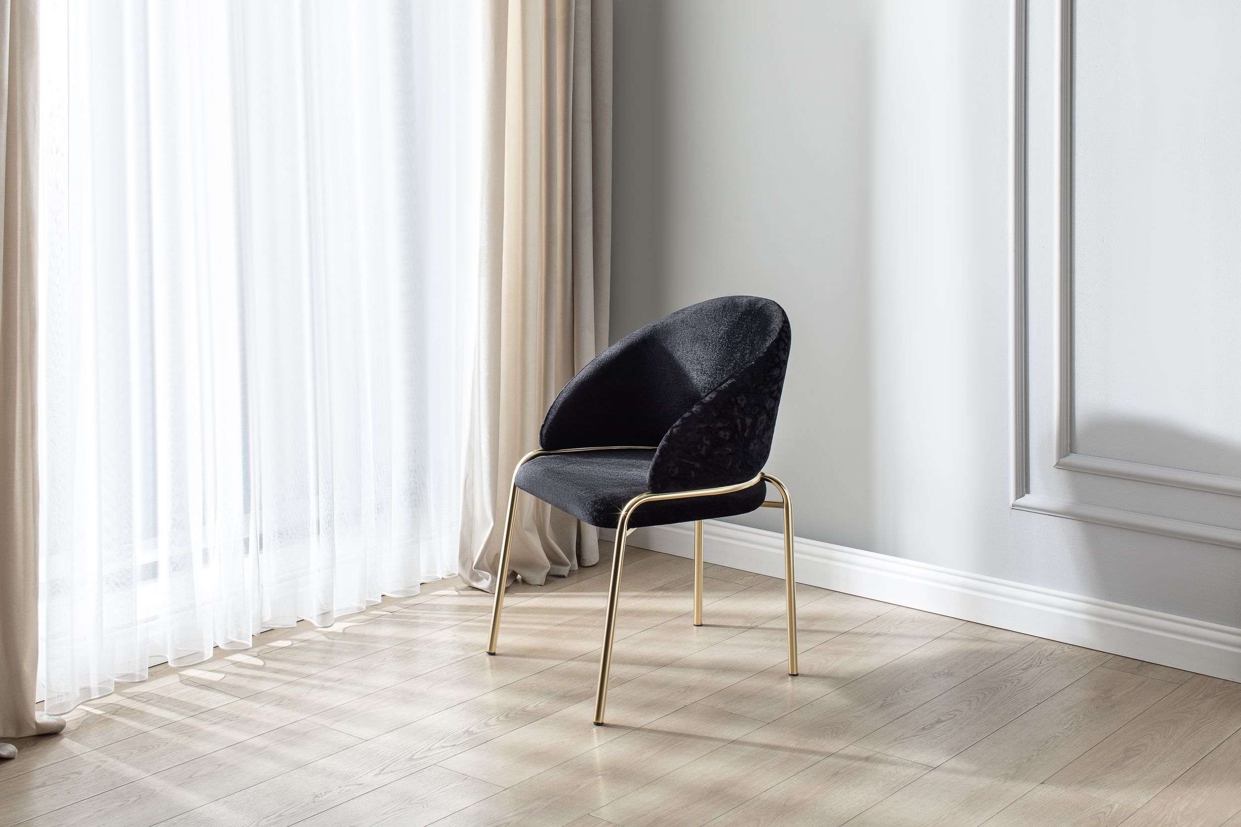 Onyx Velvet Dining Chair w/Gold Legs