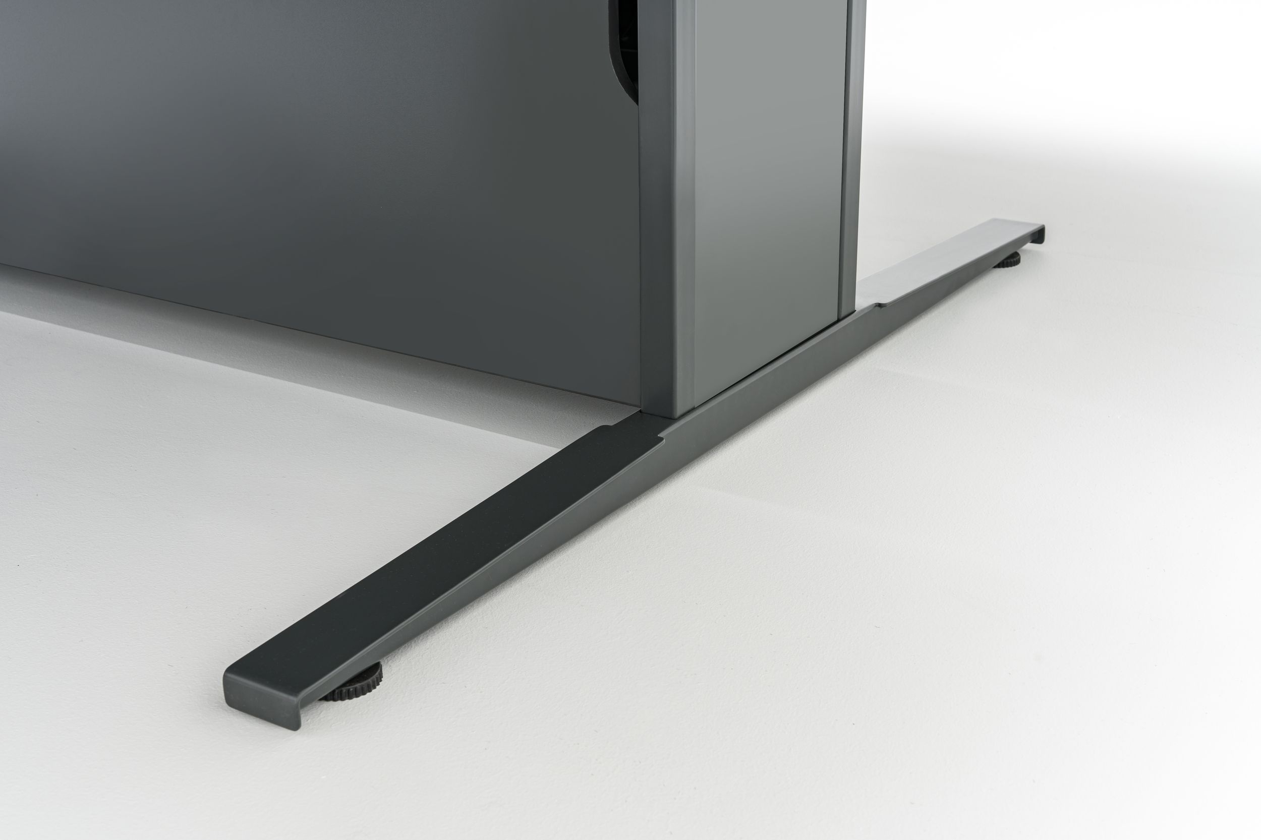 Flow Adjustable Worktop Office Bench Desk
