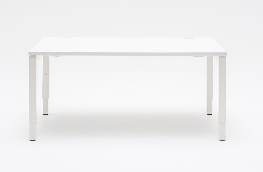 YAN_C 63" MFC Top Rectangular Office Desk w/Manual Height Adjustment