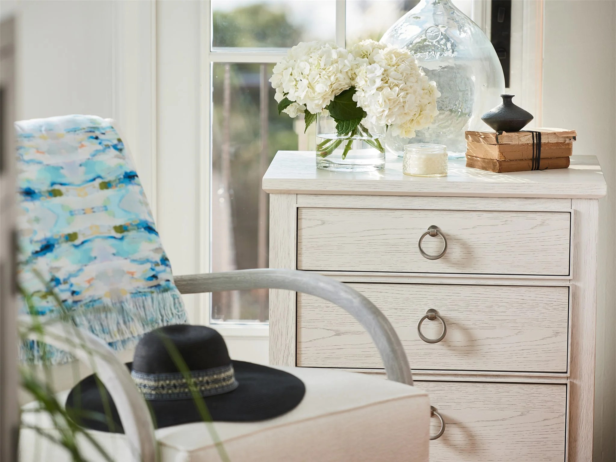 Escape Wood Nightstand w/3 Drawers